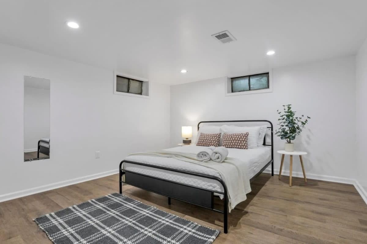 Housepitality - Electric Ave - 3 BDR and Hot Tub