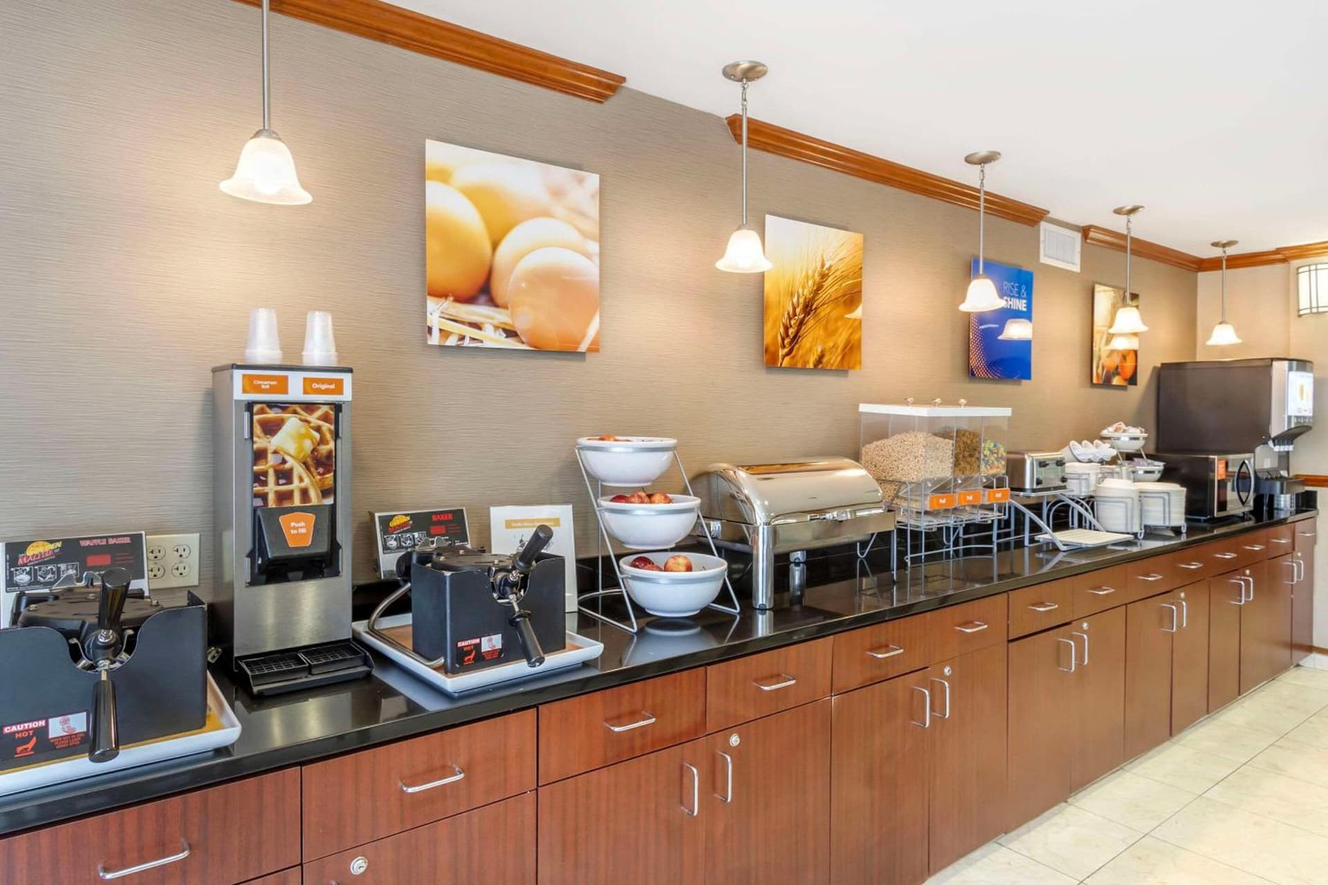 Comfort Inn & Suites Charleston Airport Convention Center