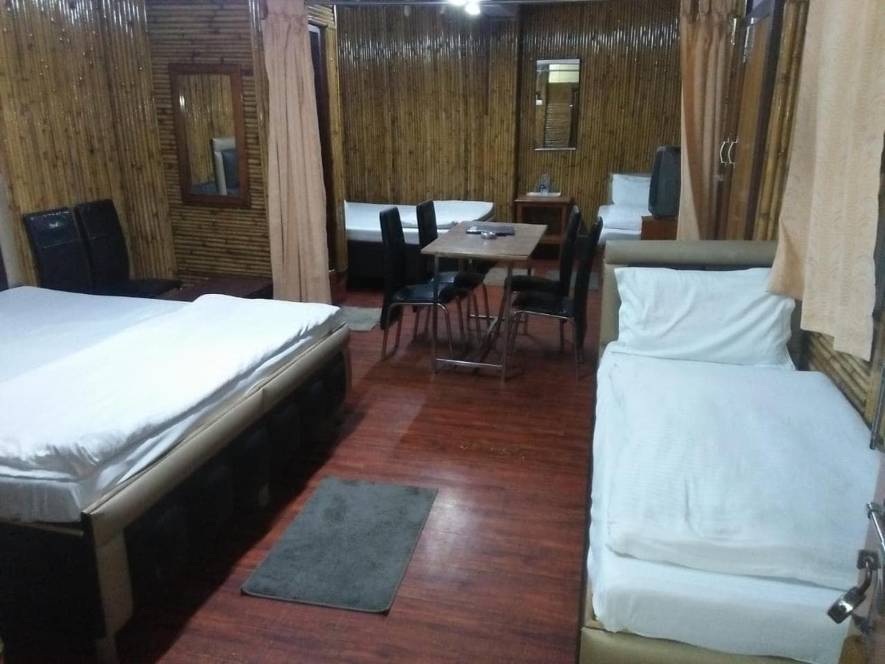 Mayur Hotel And Restaurant
