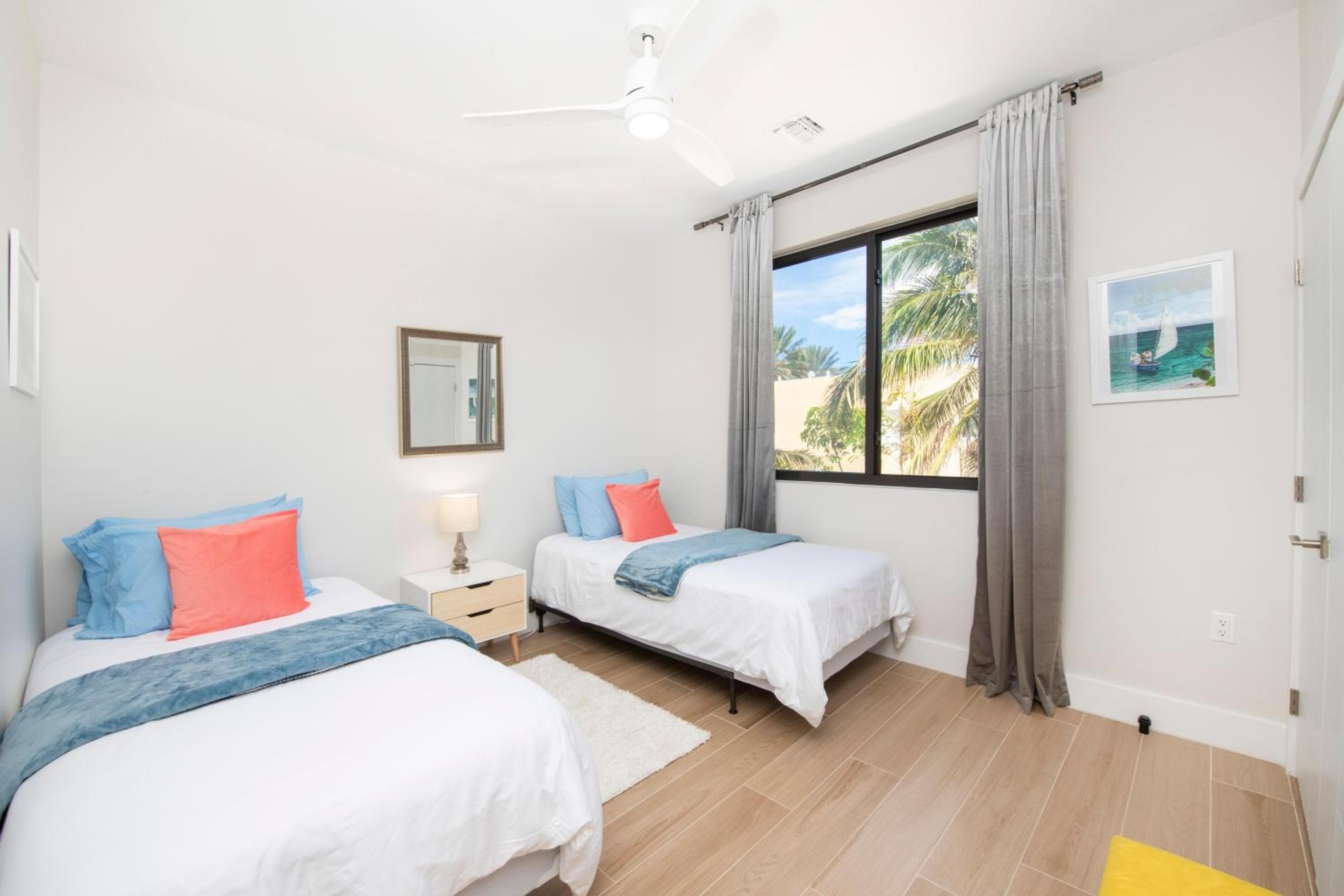 Silver Reef #2 - 2 BR LUXE Oceanfront & Pool