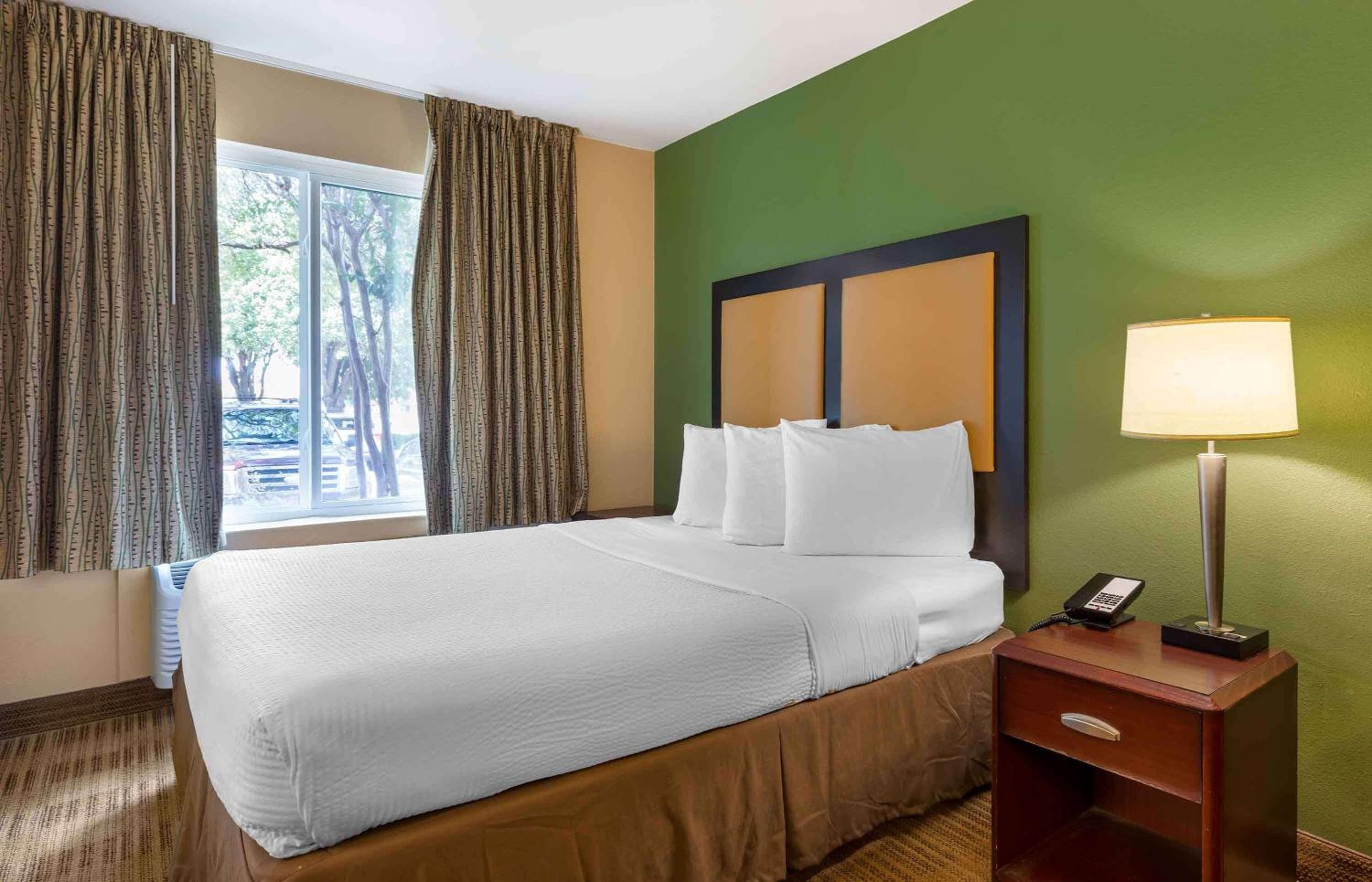 Extended Stay America Select Suites Tampa Airport Memorial Hwy