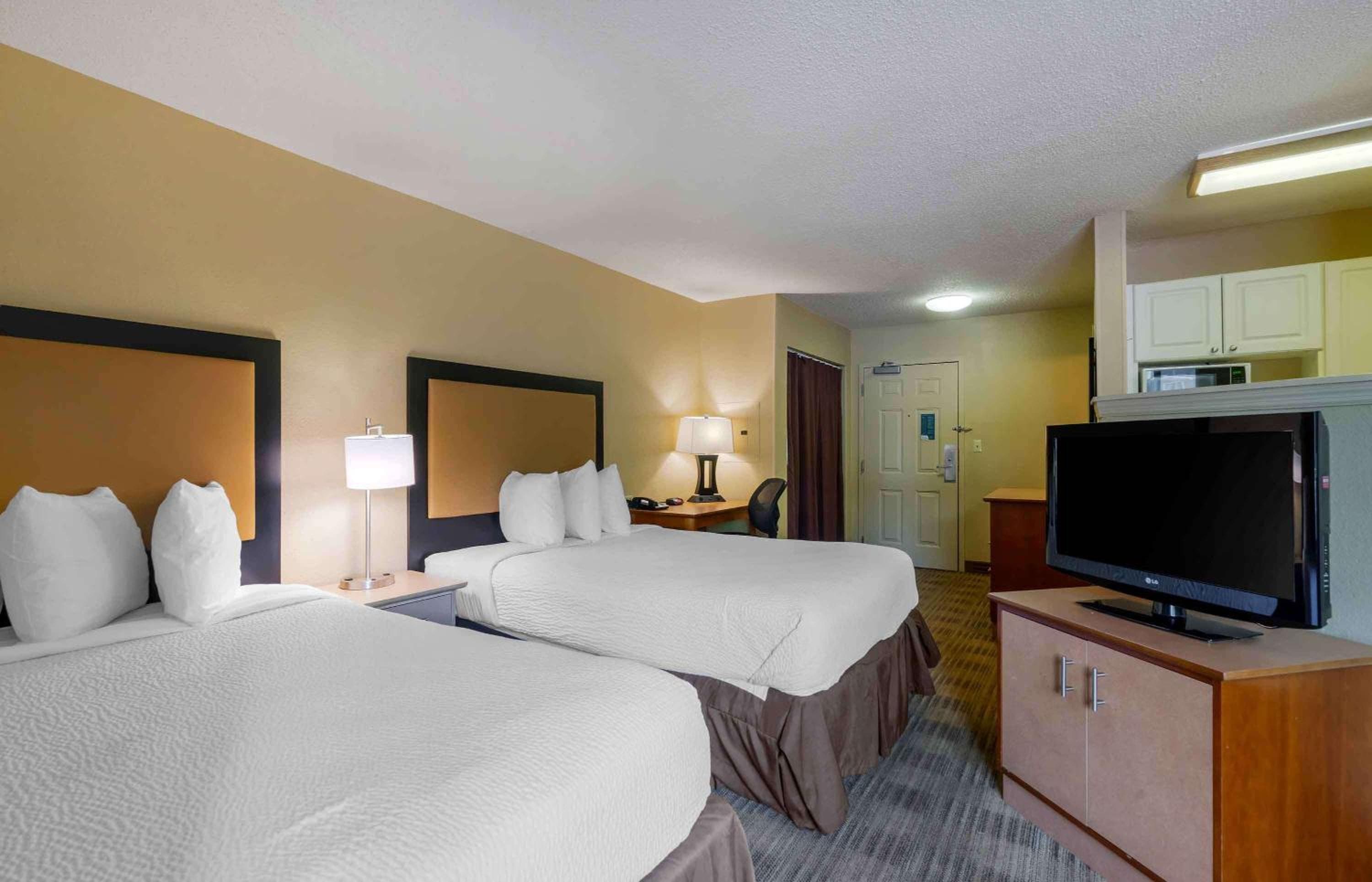 Extended Stay America Select Suites Tampa Airport Memorial Hwy