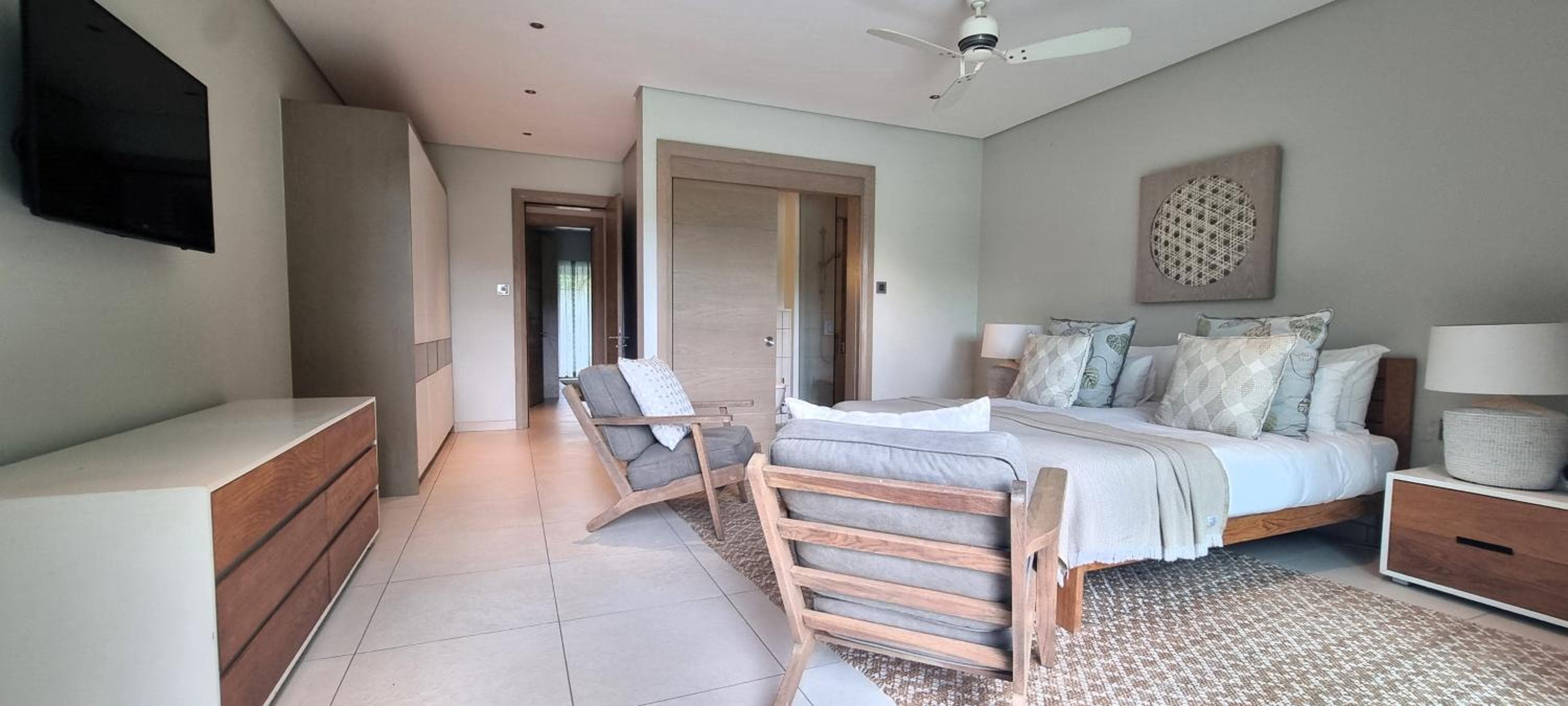 Modern Villa with Private Pool at Anahita Golf Resort