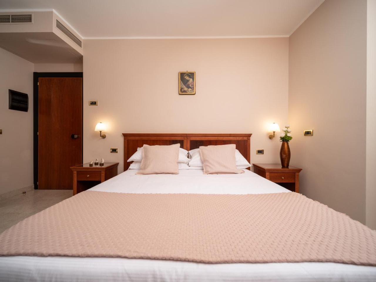 Hotel SAN PIO