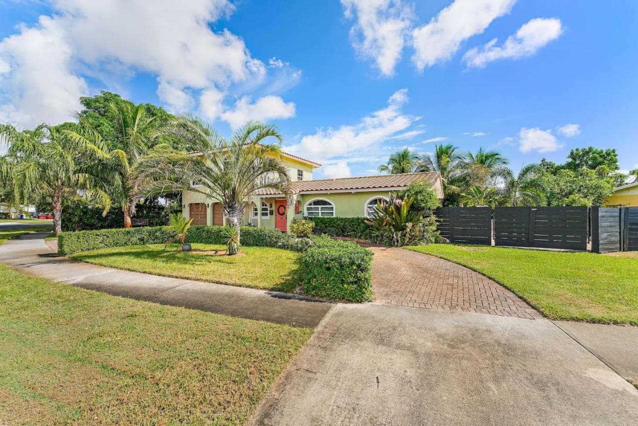 Palm Paradise Retreat
