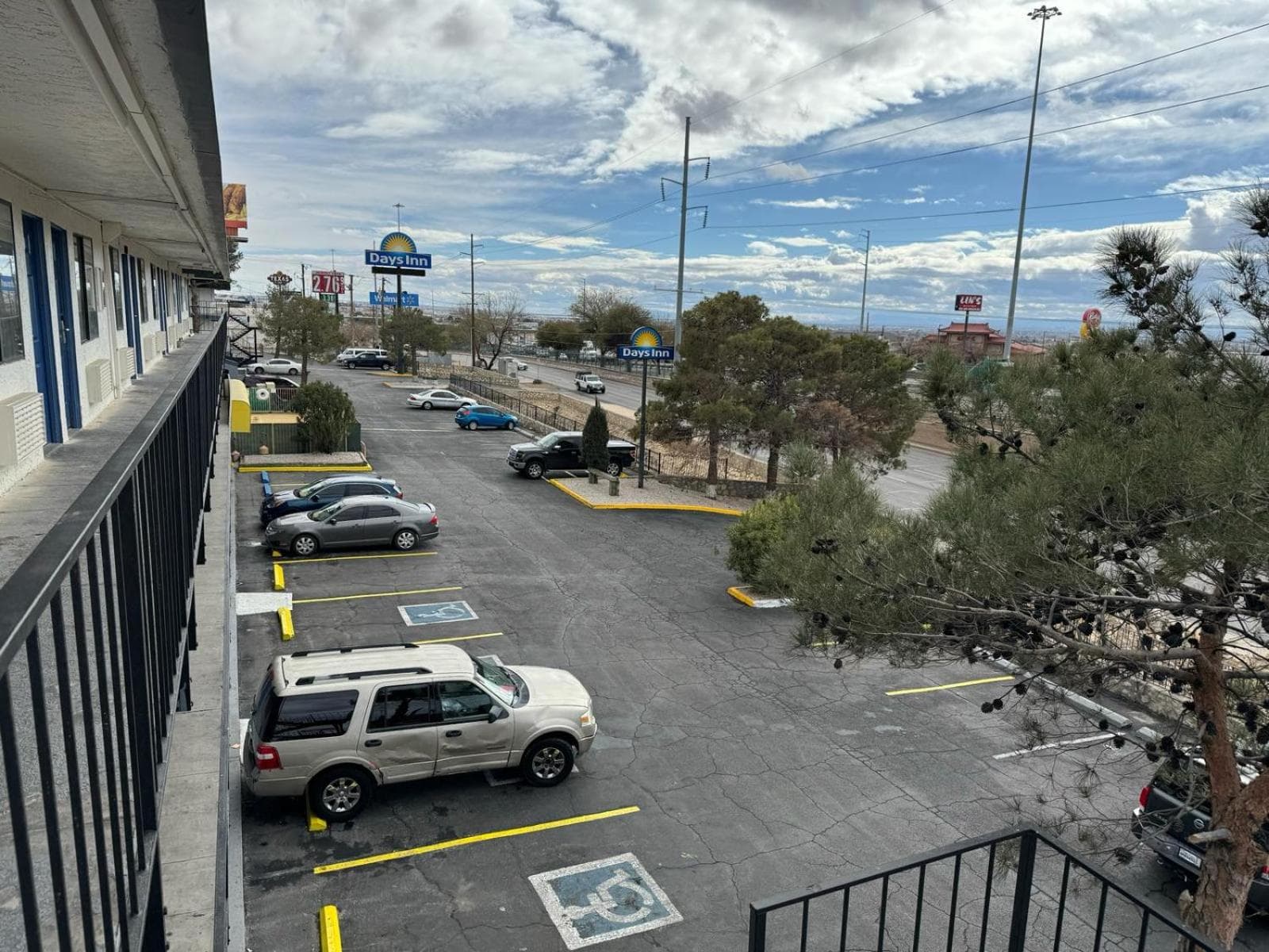 Days Inn by Wyndham El Paso I-10 East