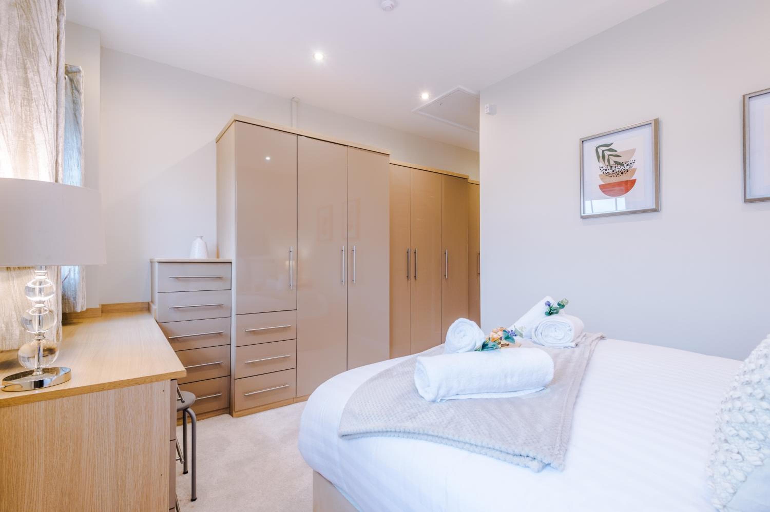 NEW! Incredible Home In Northwich By 53 Degrees Property, Perfect For Groups, FREE Parking!