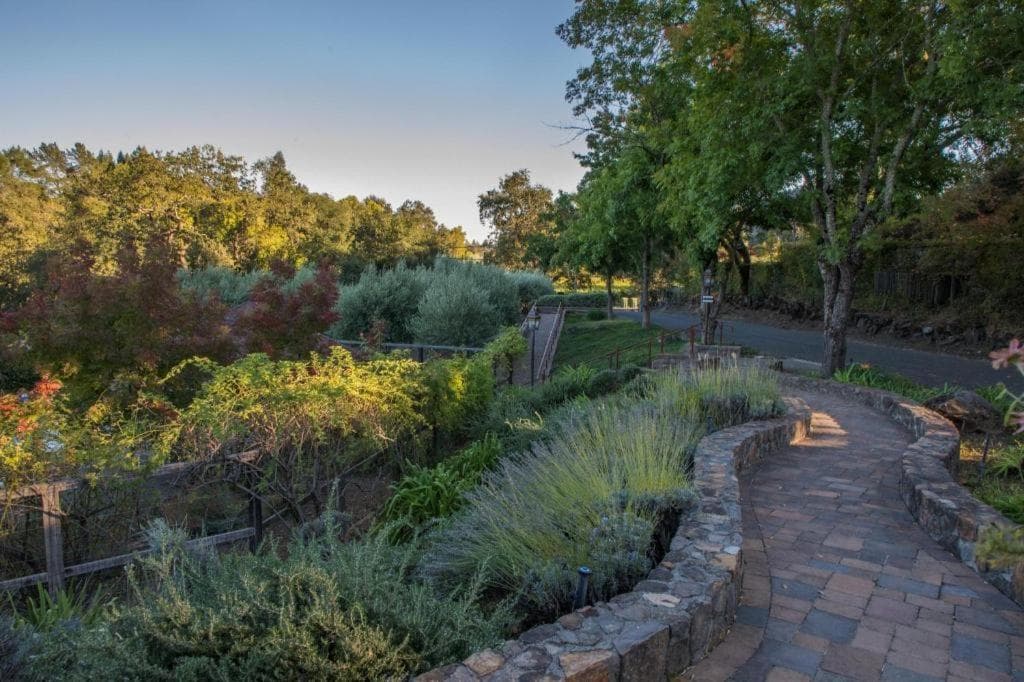 Wine Country Inn & Cottages Napa Valley