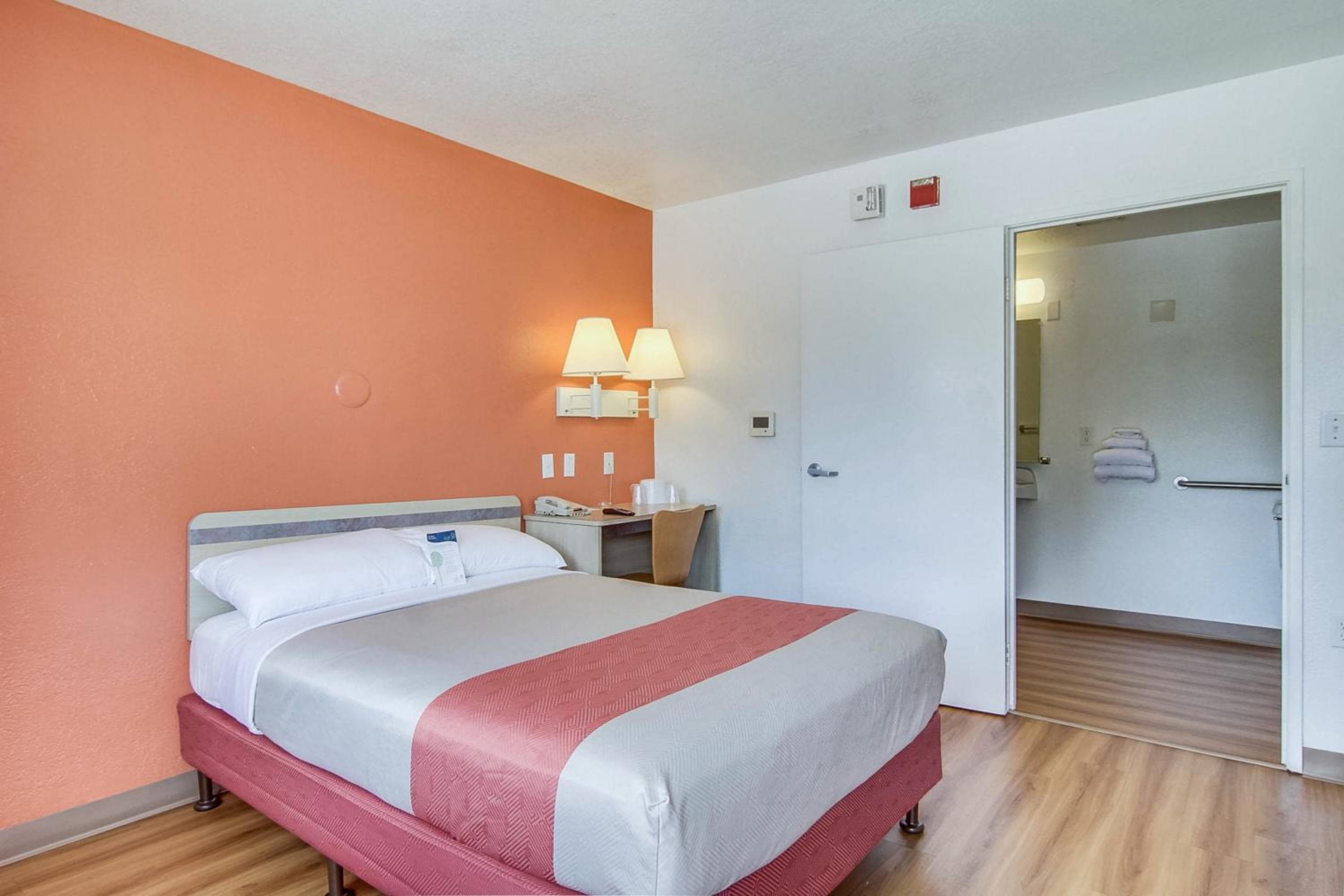Motel 6-Jacksonville, FL - Orange Park