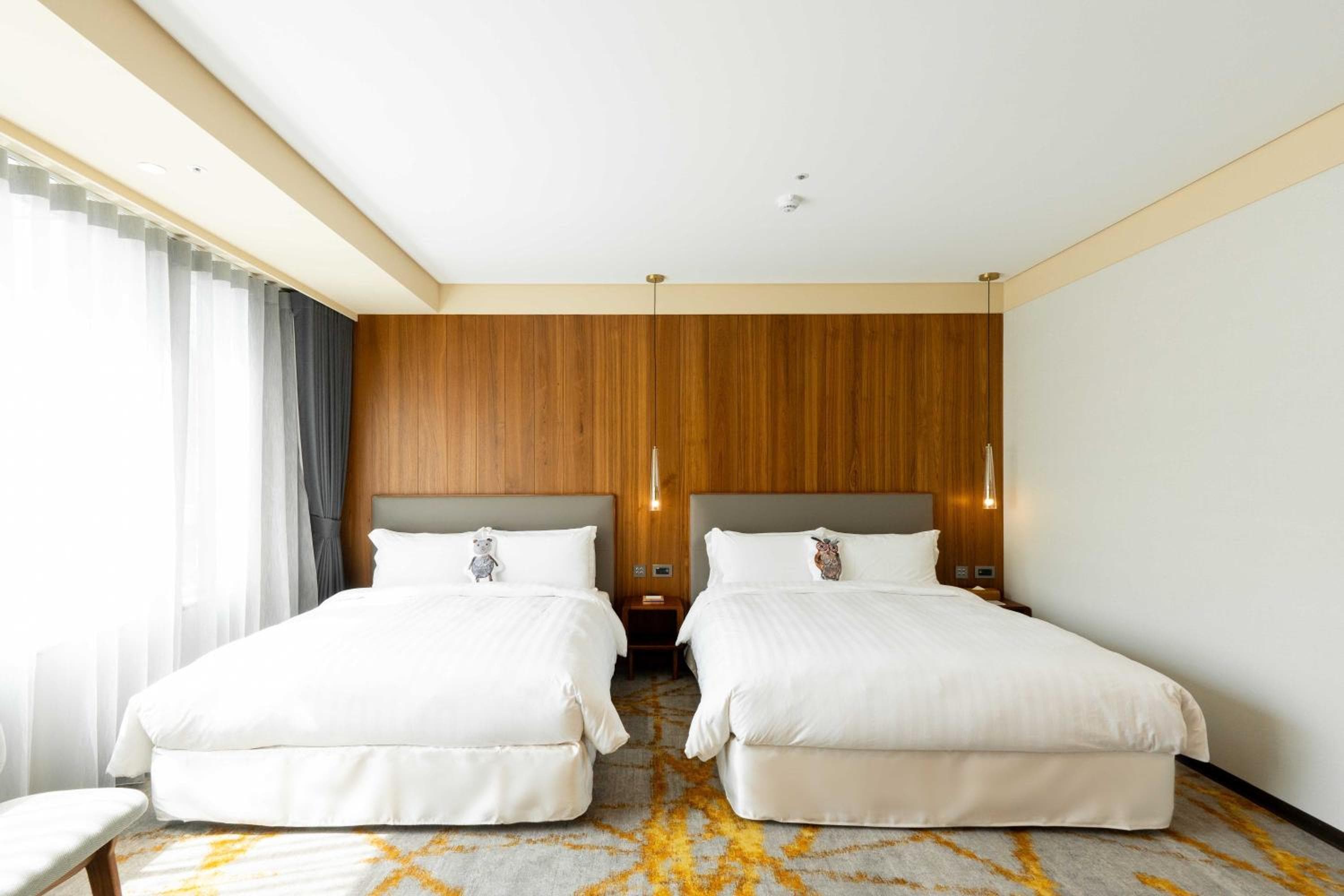 Home Hotel