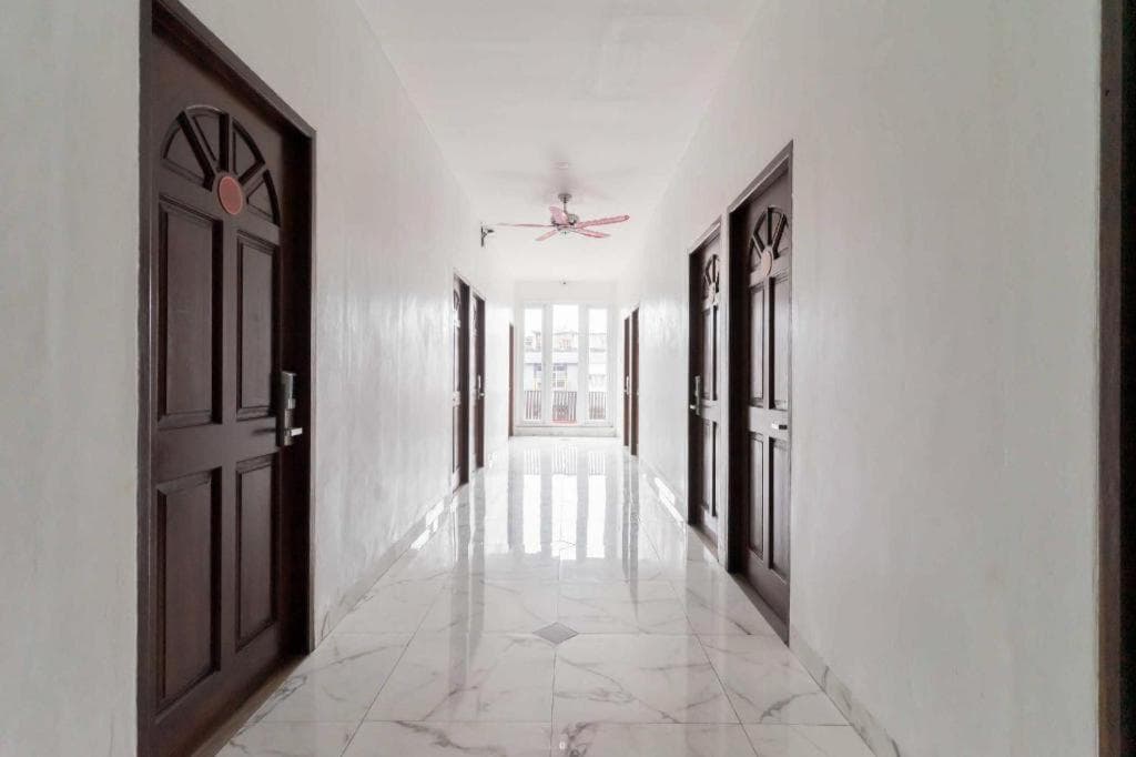 RedDoorz Plus @ Jalan Veteran Palembang