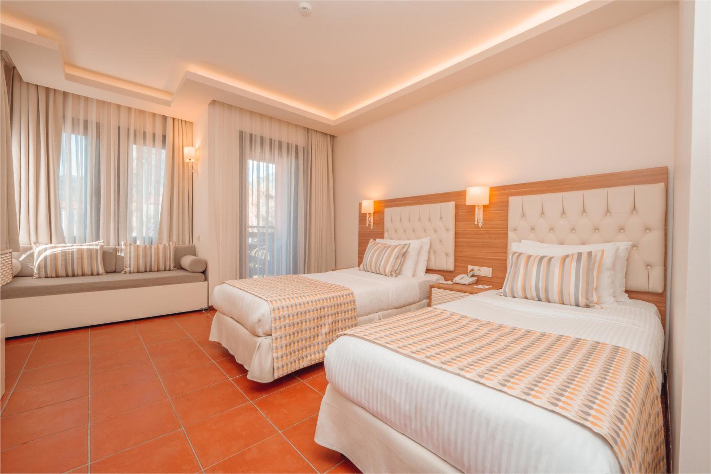 Sundia By Liberty Suncity