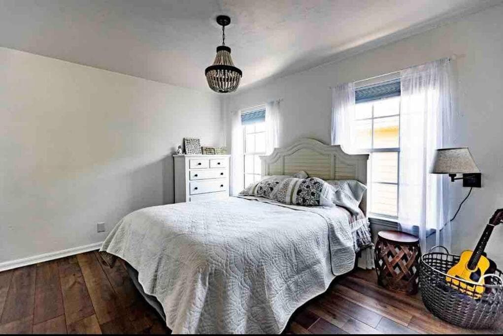 GREAT3Bed&3bath. 2balconies. Perfect Gainesville neighborhood