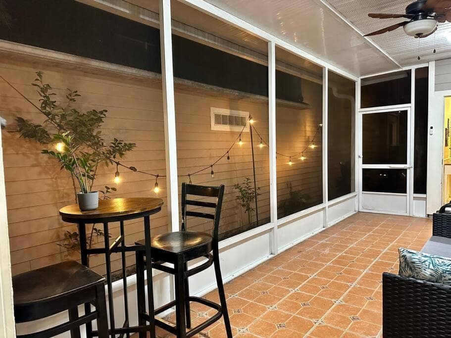 GREAT3Bed&3bath. 2balconies. Perfect Gainesville neighborhood