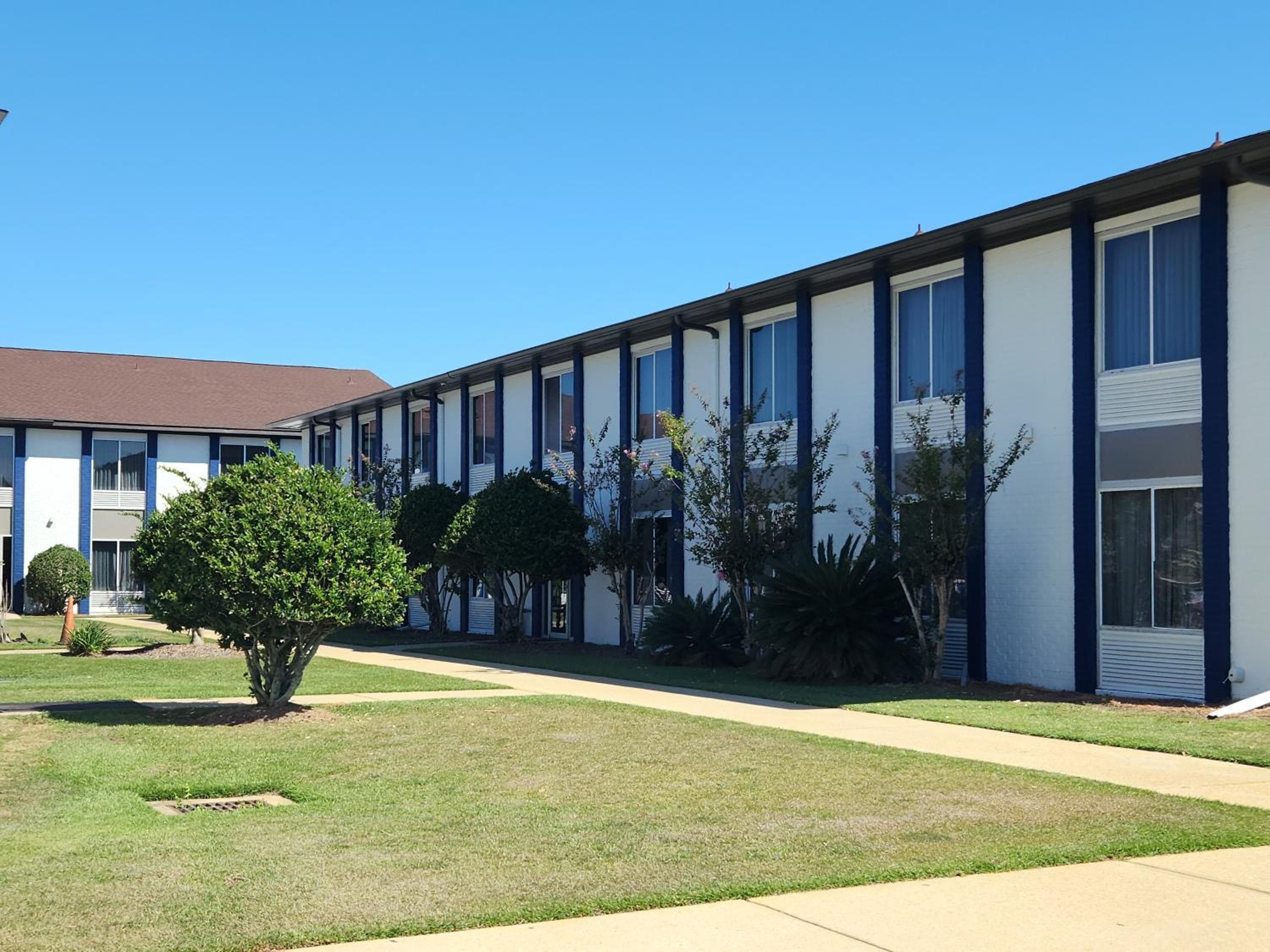 Americas Best Value Inn & Suites-Foley - Fully Renovated
