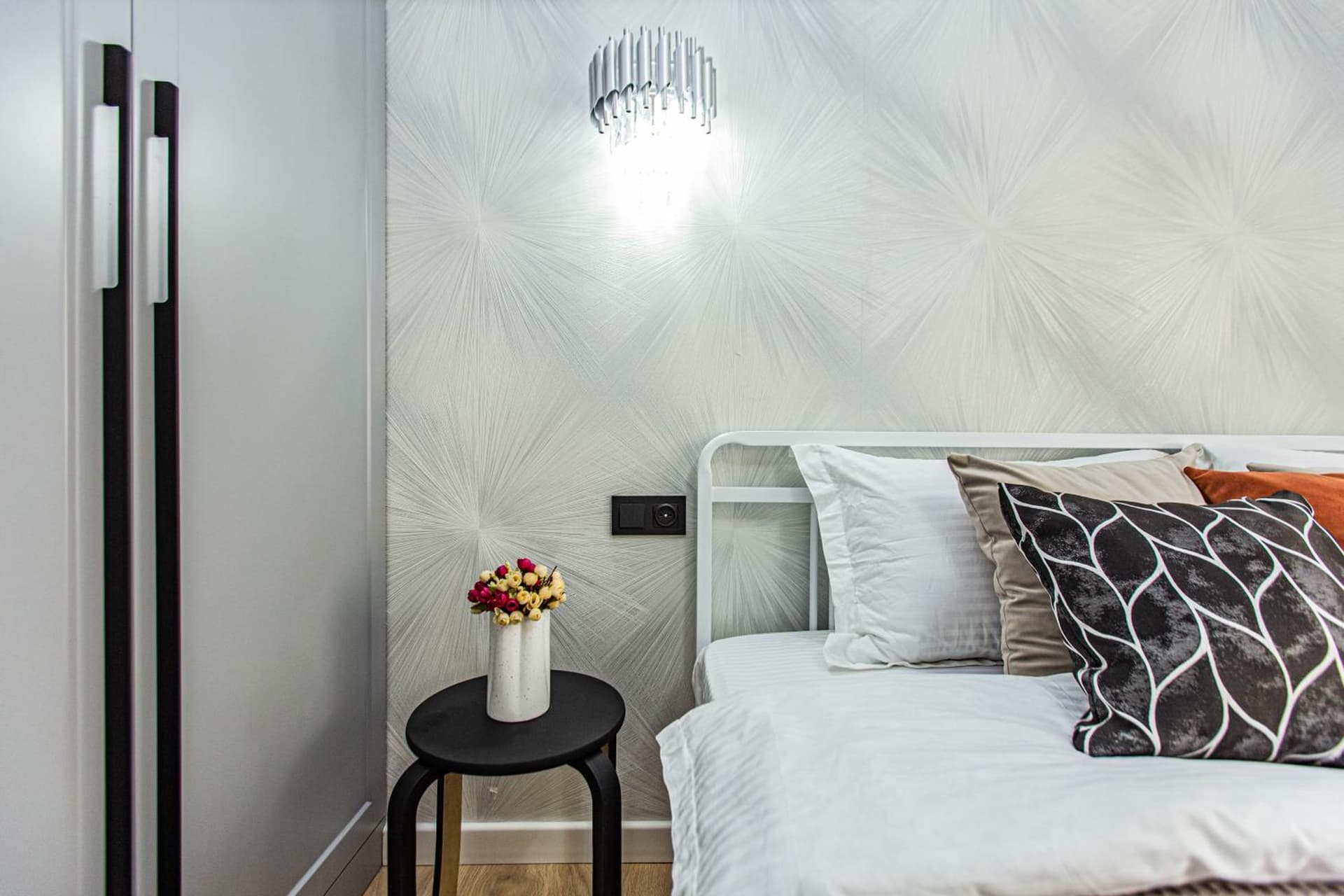 2 room apartment with mountain view, near metro and shopping mall