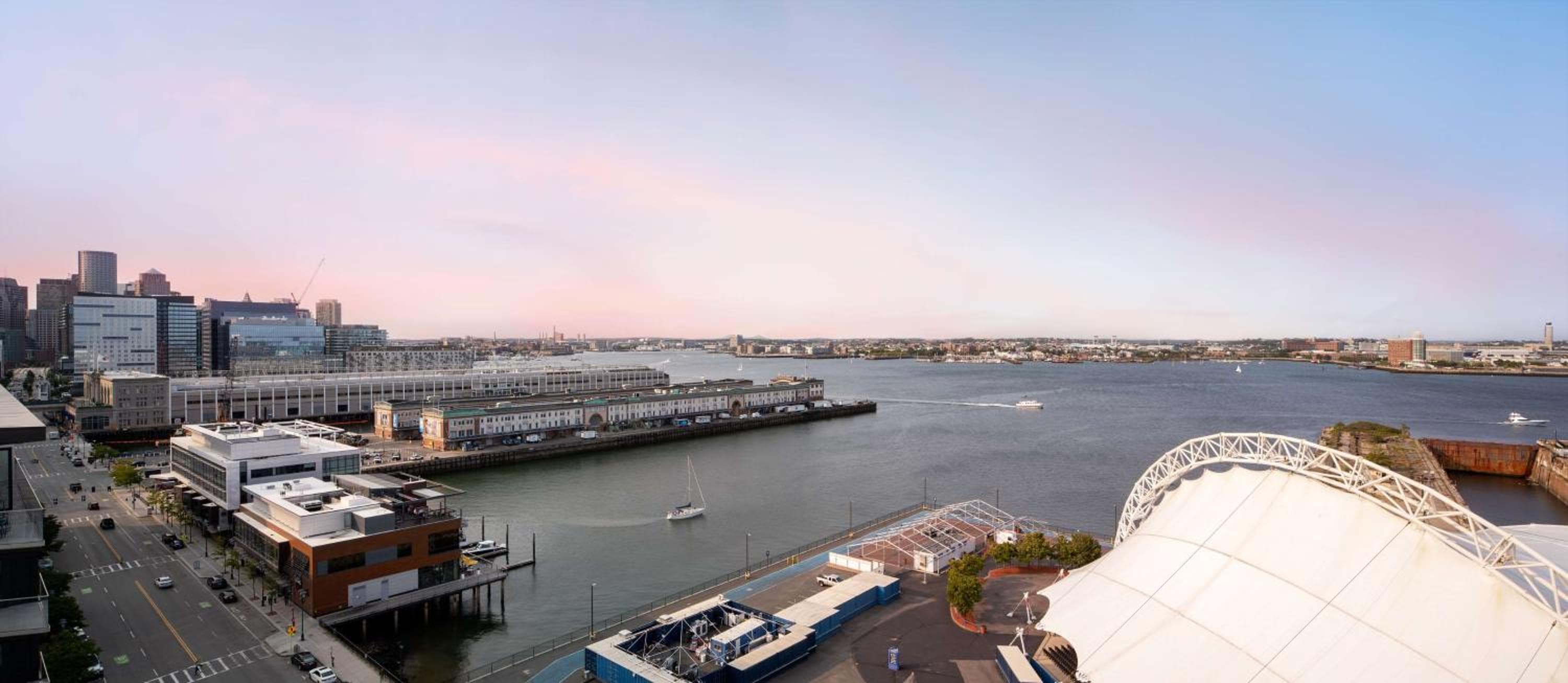 Hyatt Place Boston/Seaport District