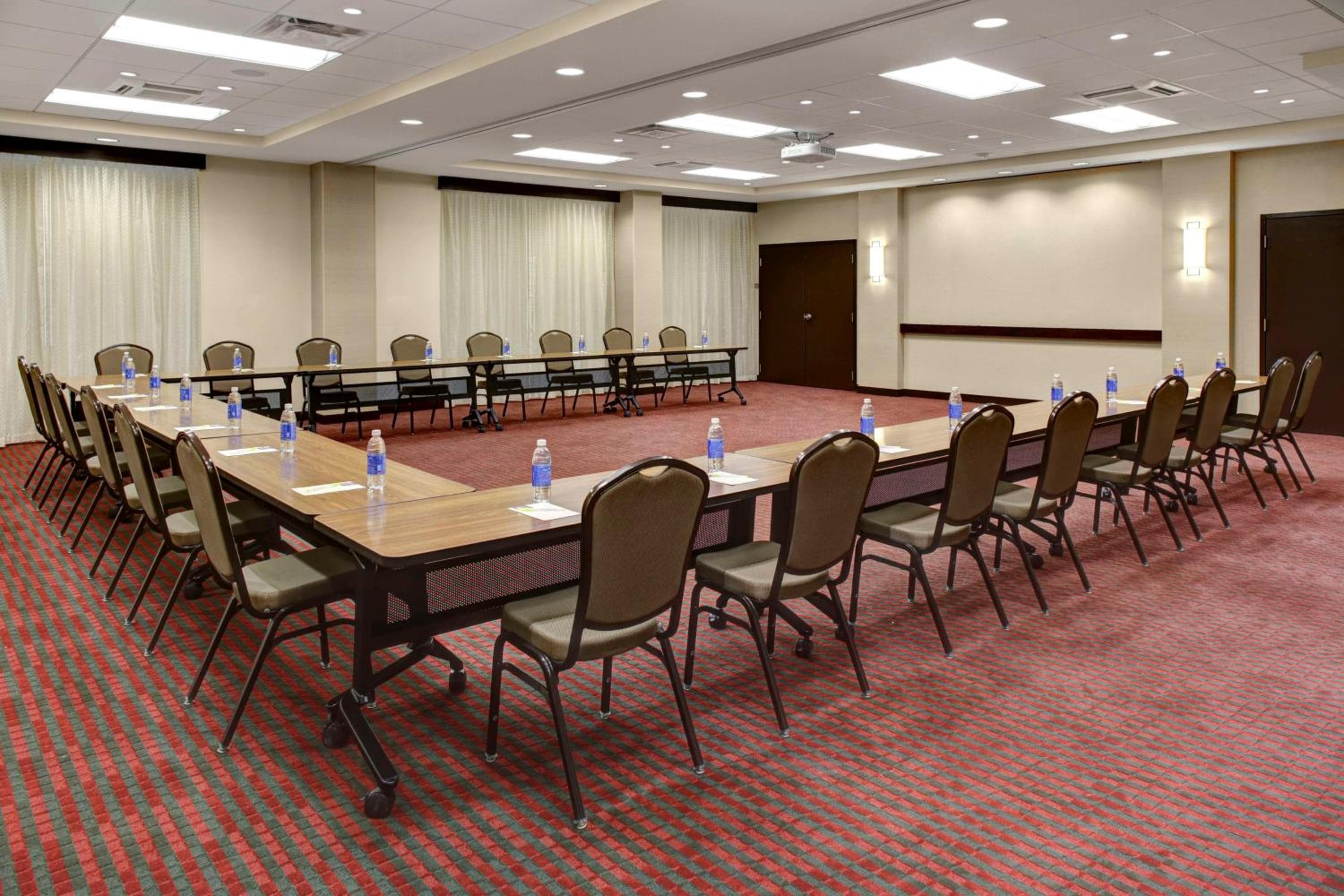 Hyatt Select Richmond Airport