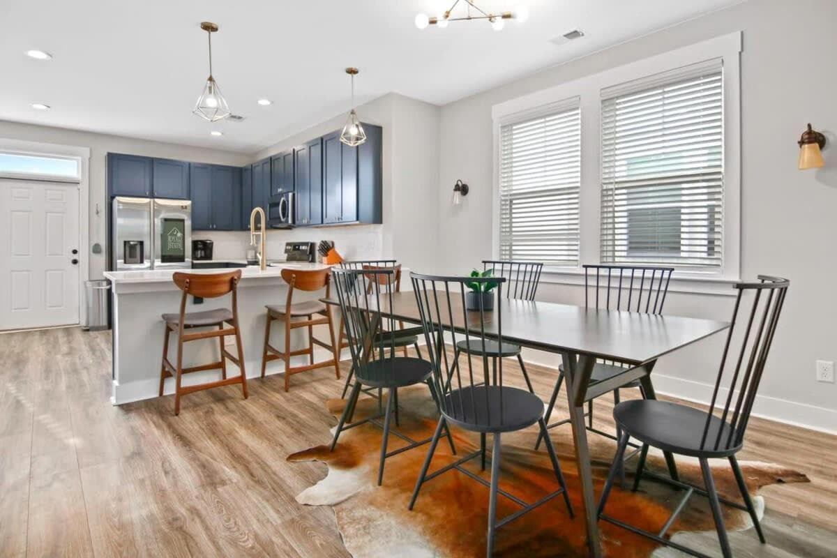 Penny Lane, Park Circle, 15m dwtn CHS