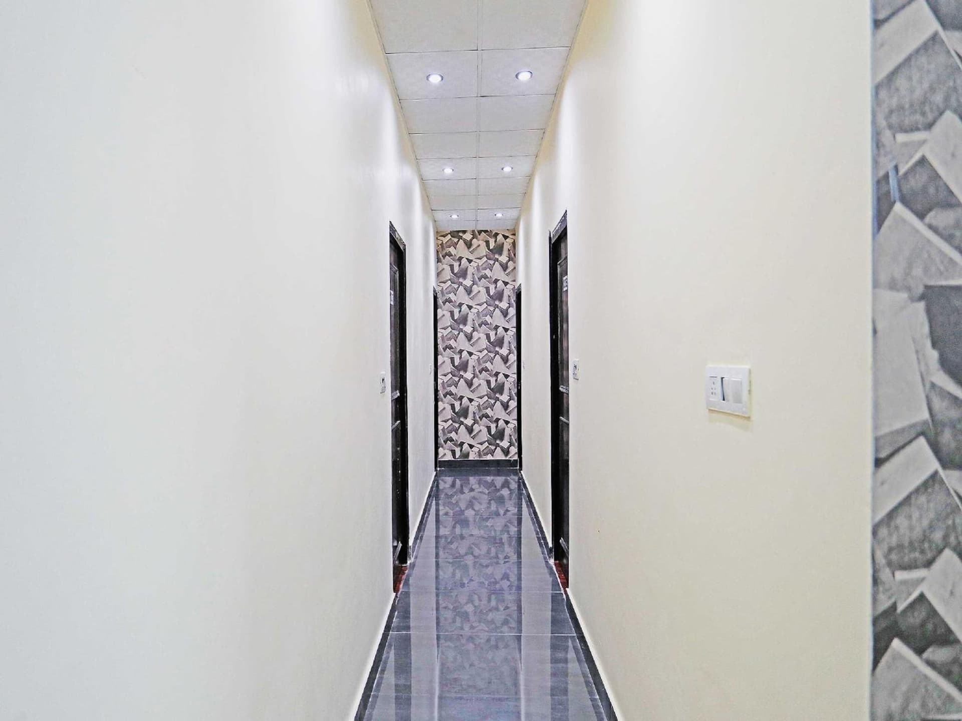 Hotel O Platinum Inn