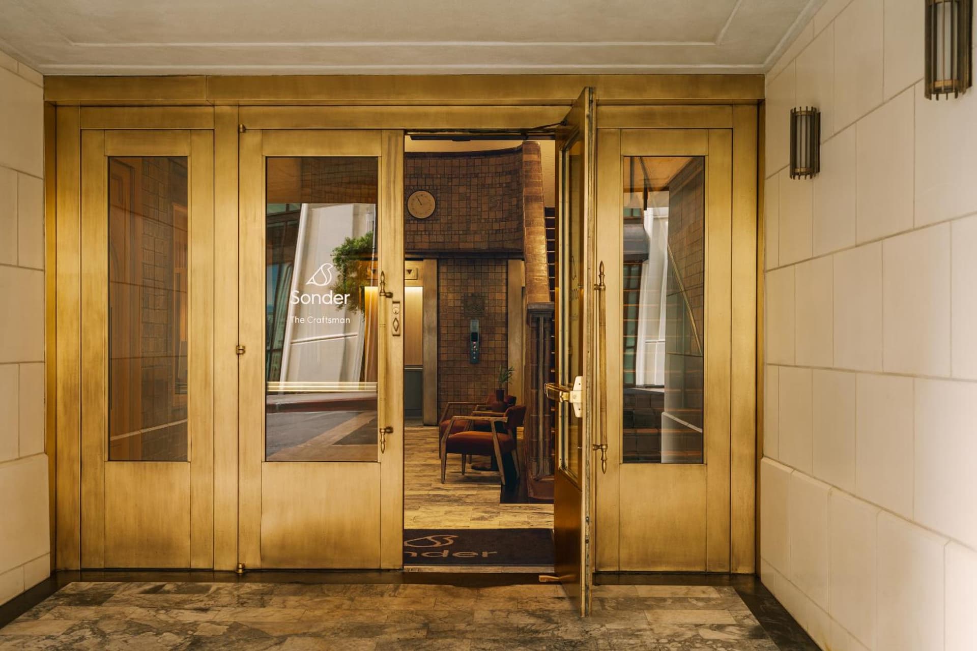 Reside Craftsman Los Angeles, a Wyndham Residence