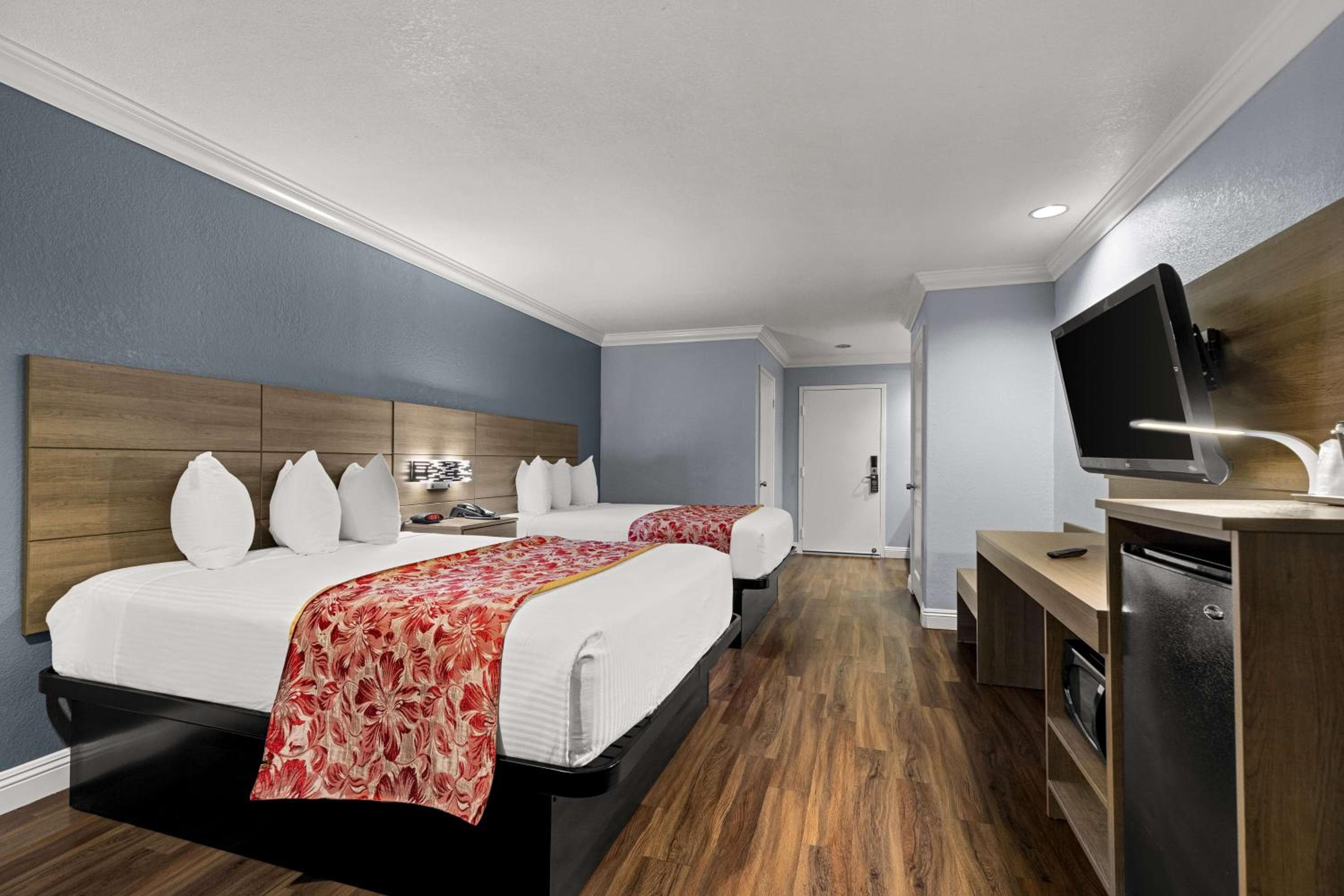 Best Western Moreno Hotel & Suites