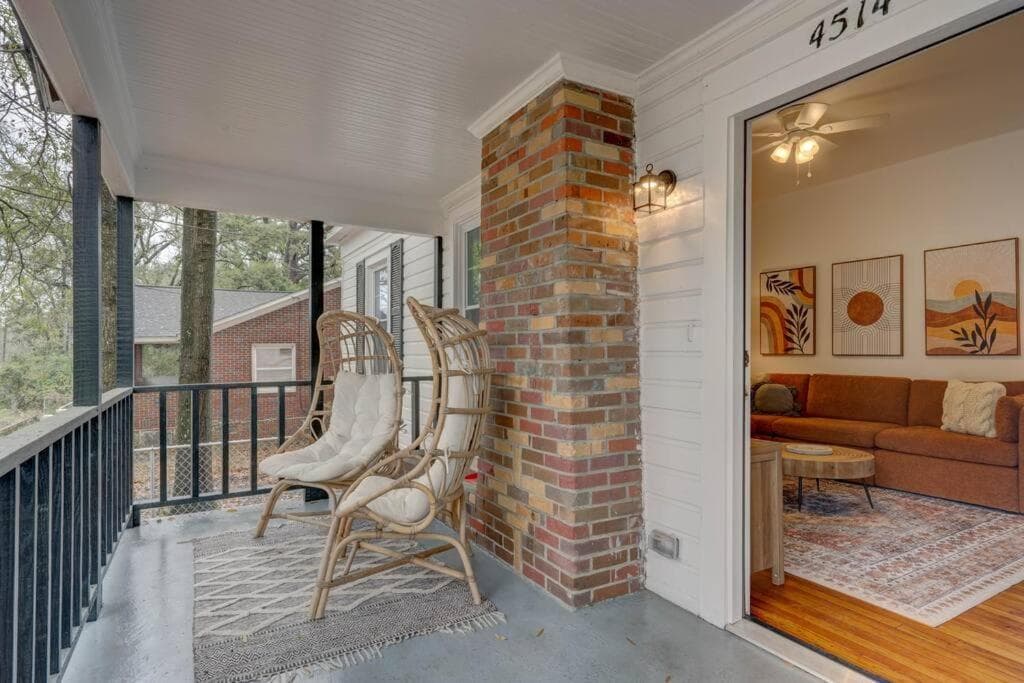 Peaceful Park Circle Getaway