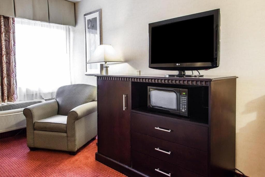Quality Inn & Suites
