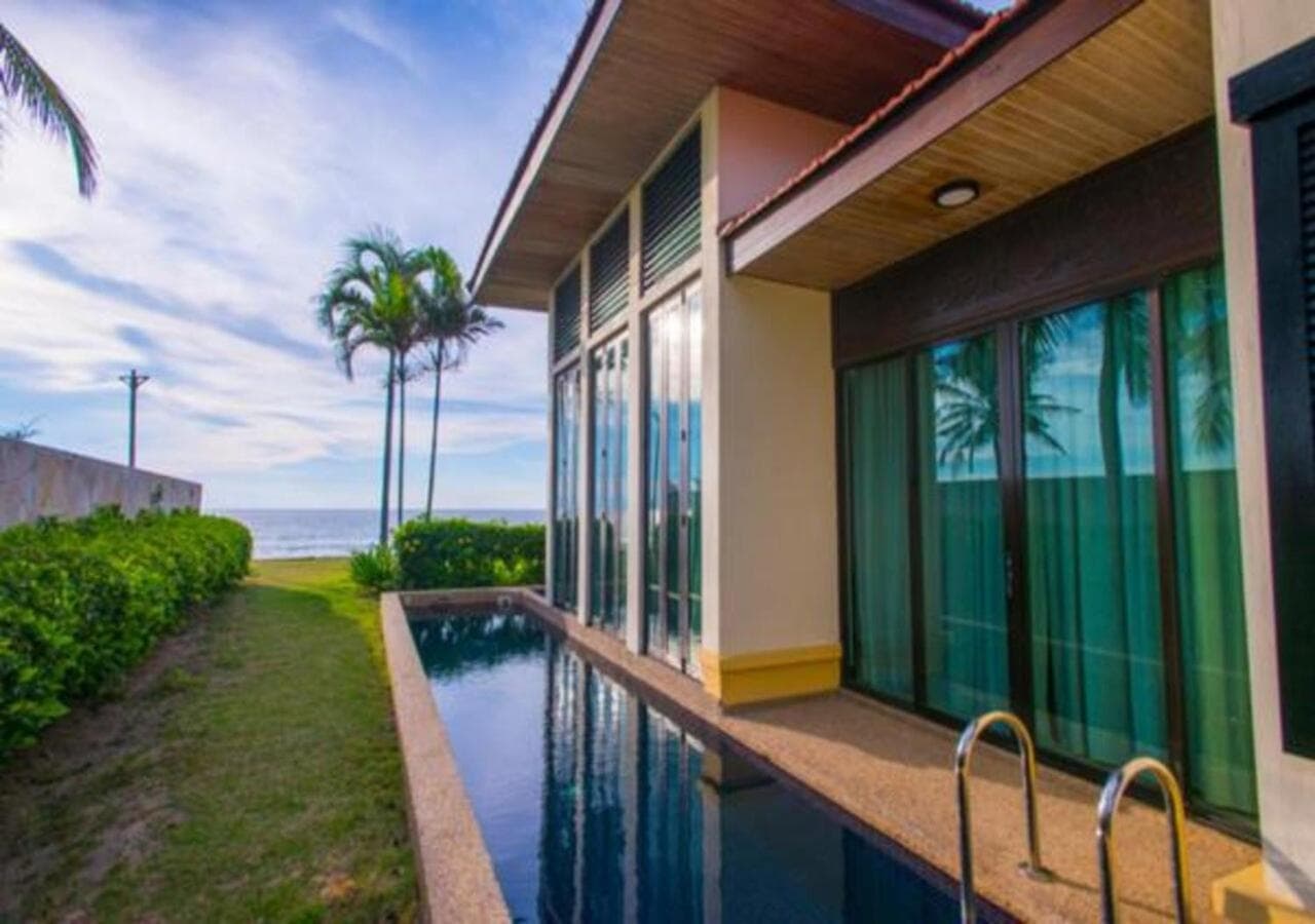 Borneo Beach Villa & Suite