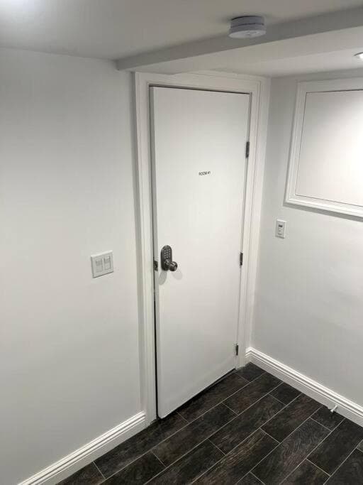 Modern & cozy basement apartment near JFK airport