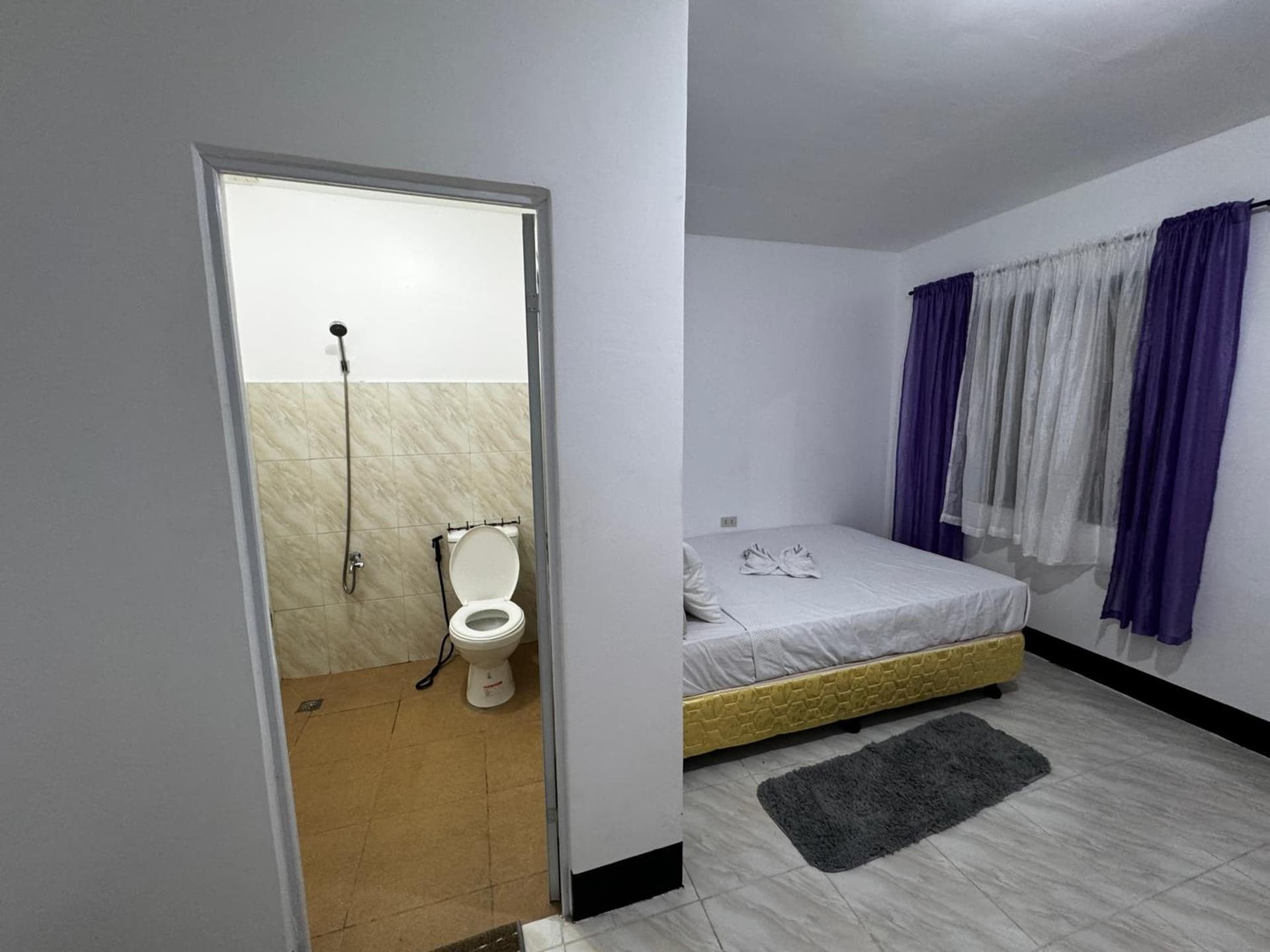 Mariobellas Inn or Mario's White House