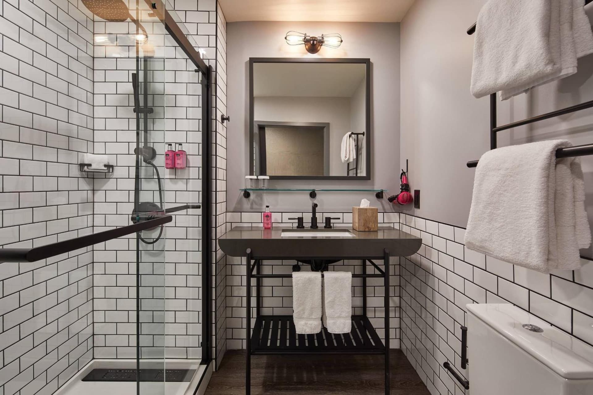 Moxy Columbia Downtown