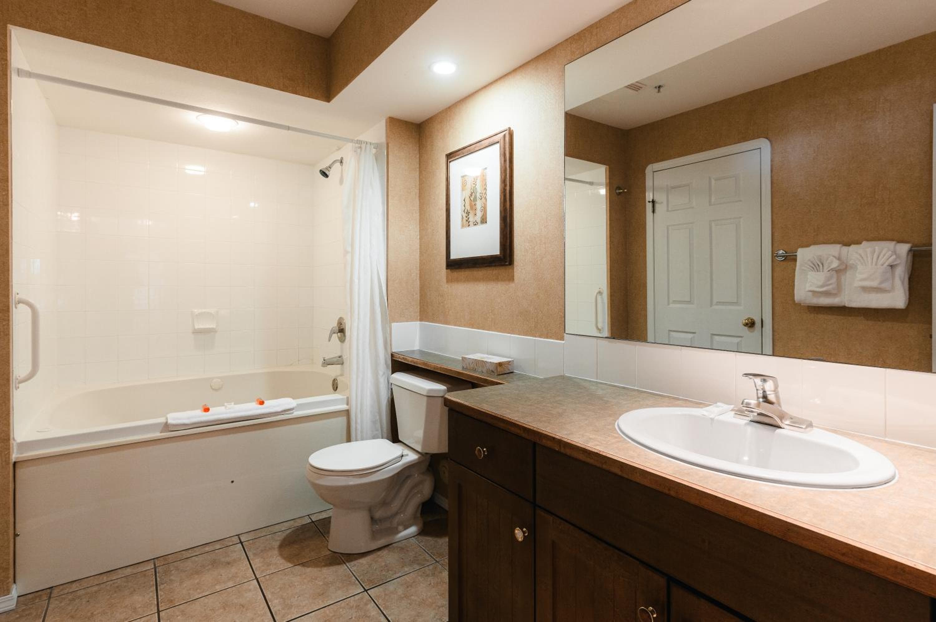 Mountain View Suites & Residency at Fairmont Hot Springs