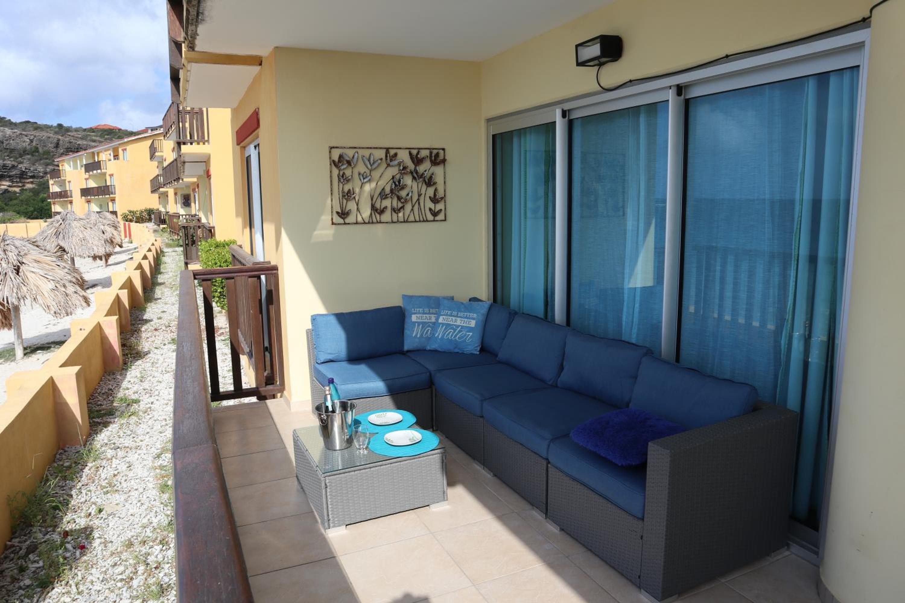 Beach front luxury living - 2 bedroom condo with sea view