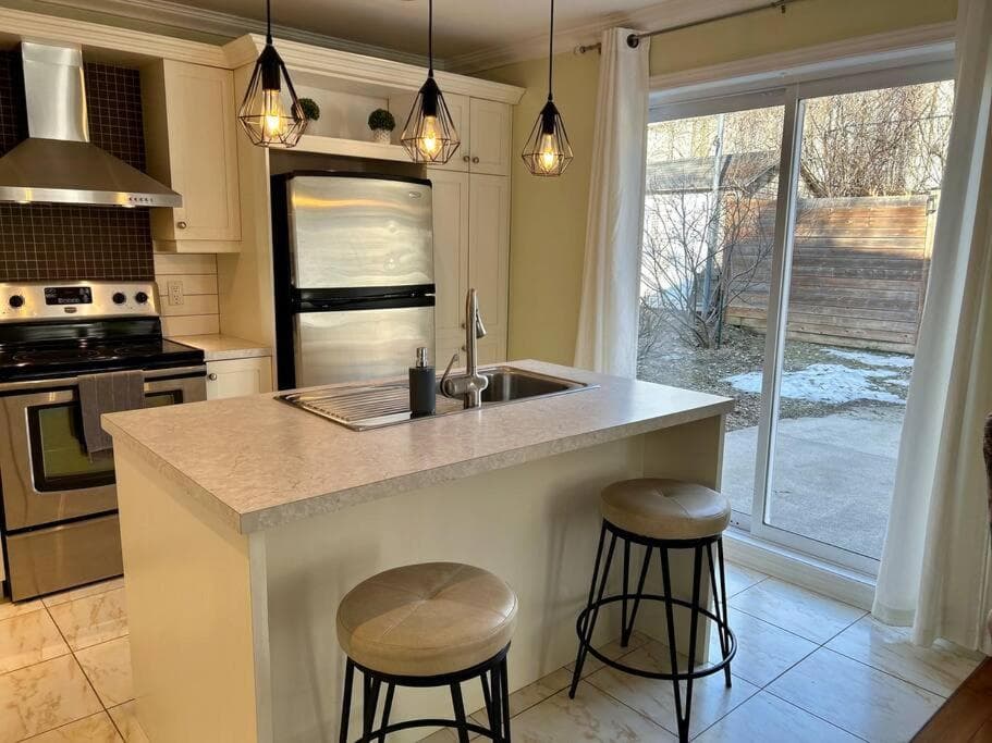 3BR House 6 Guests Near Water