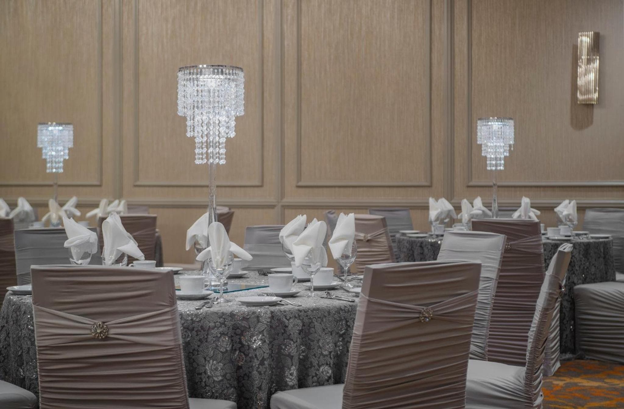 Holiday Inn Winnipeg-South by IHG