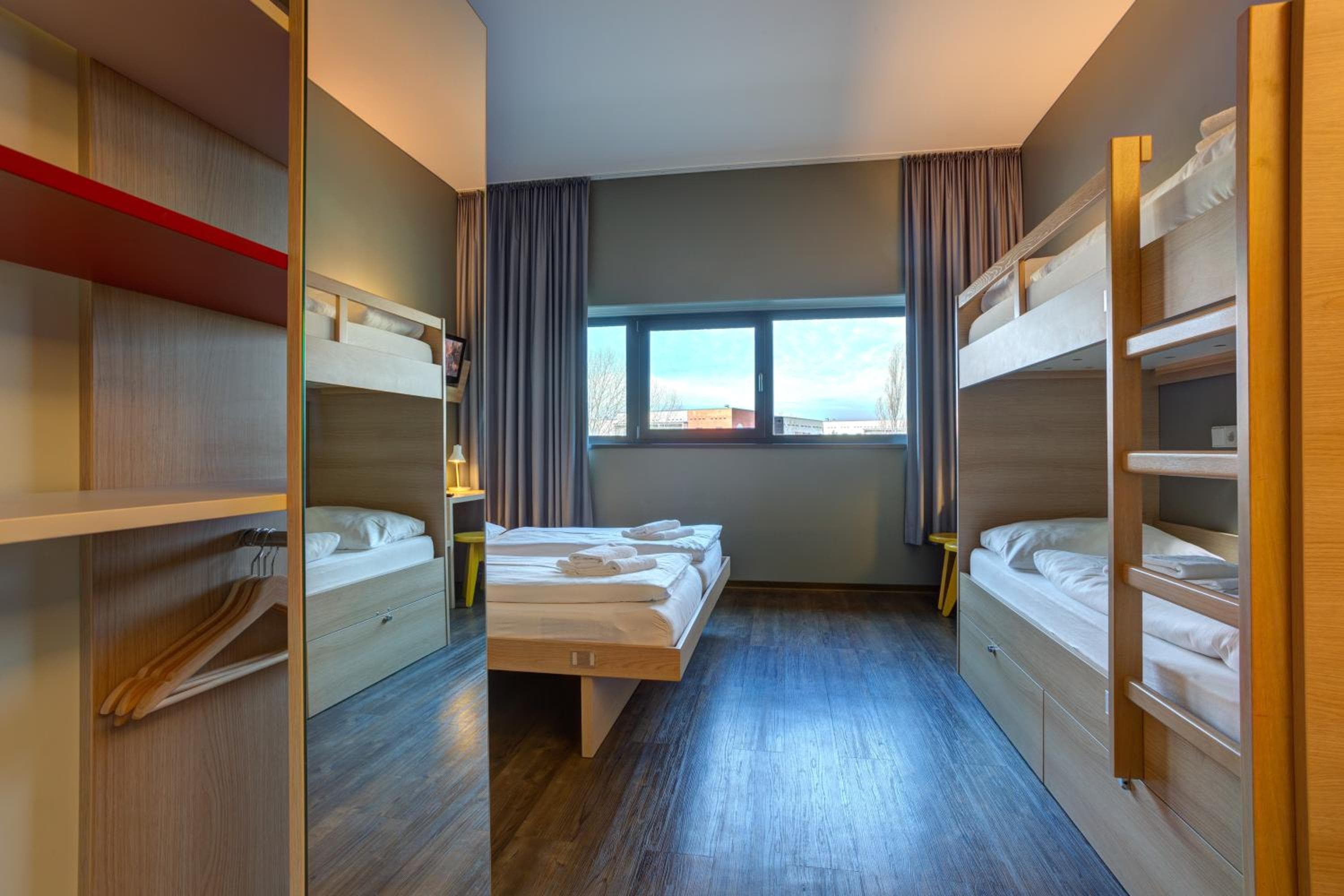 MEININGER Hotel Berlin Airport