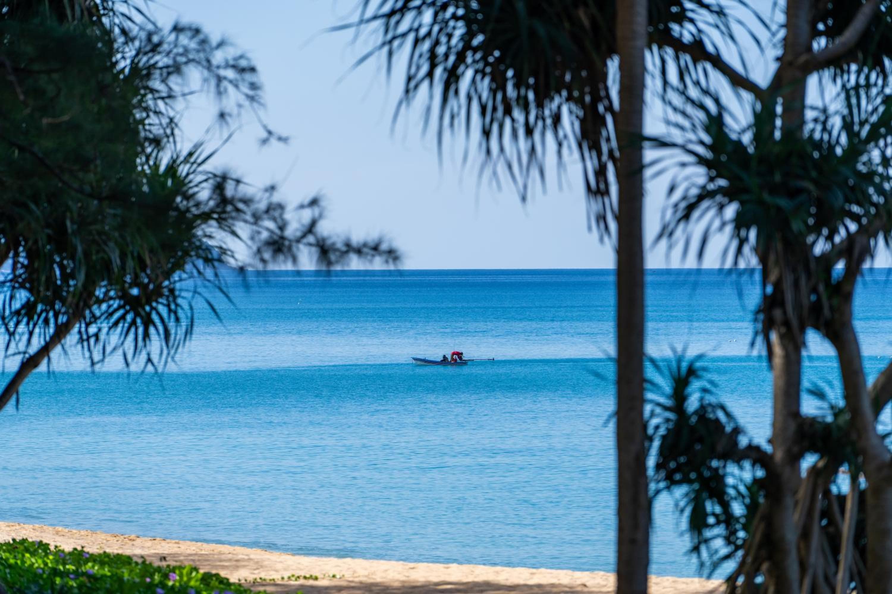 Le Meridien Phuket Mai Khao Beach Resort