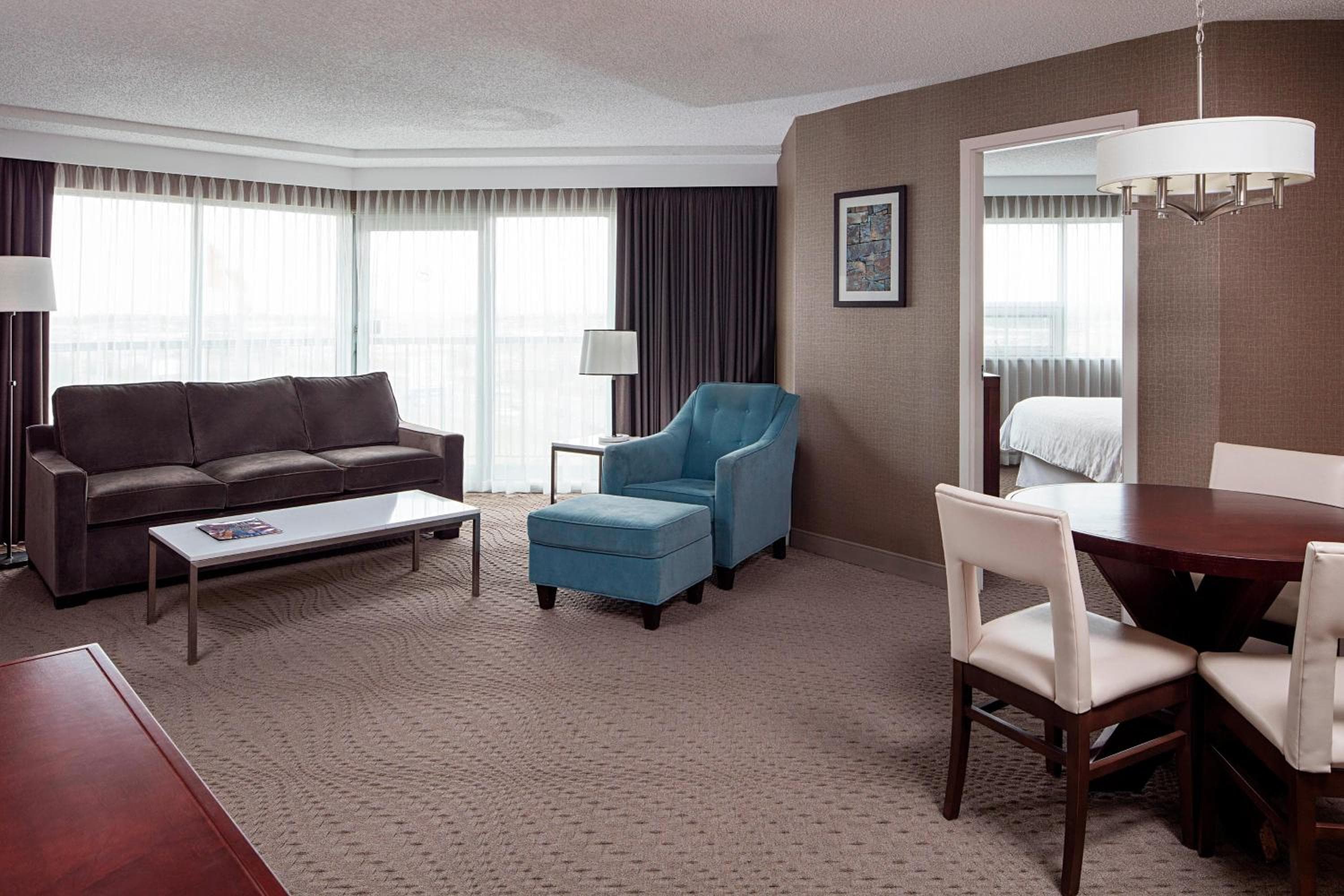 Sheraton Cavalier Calgary Hotel