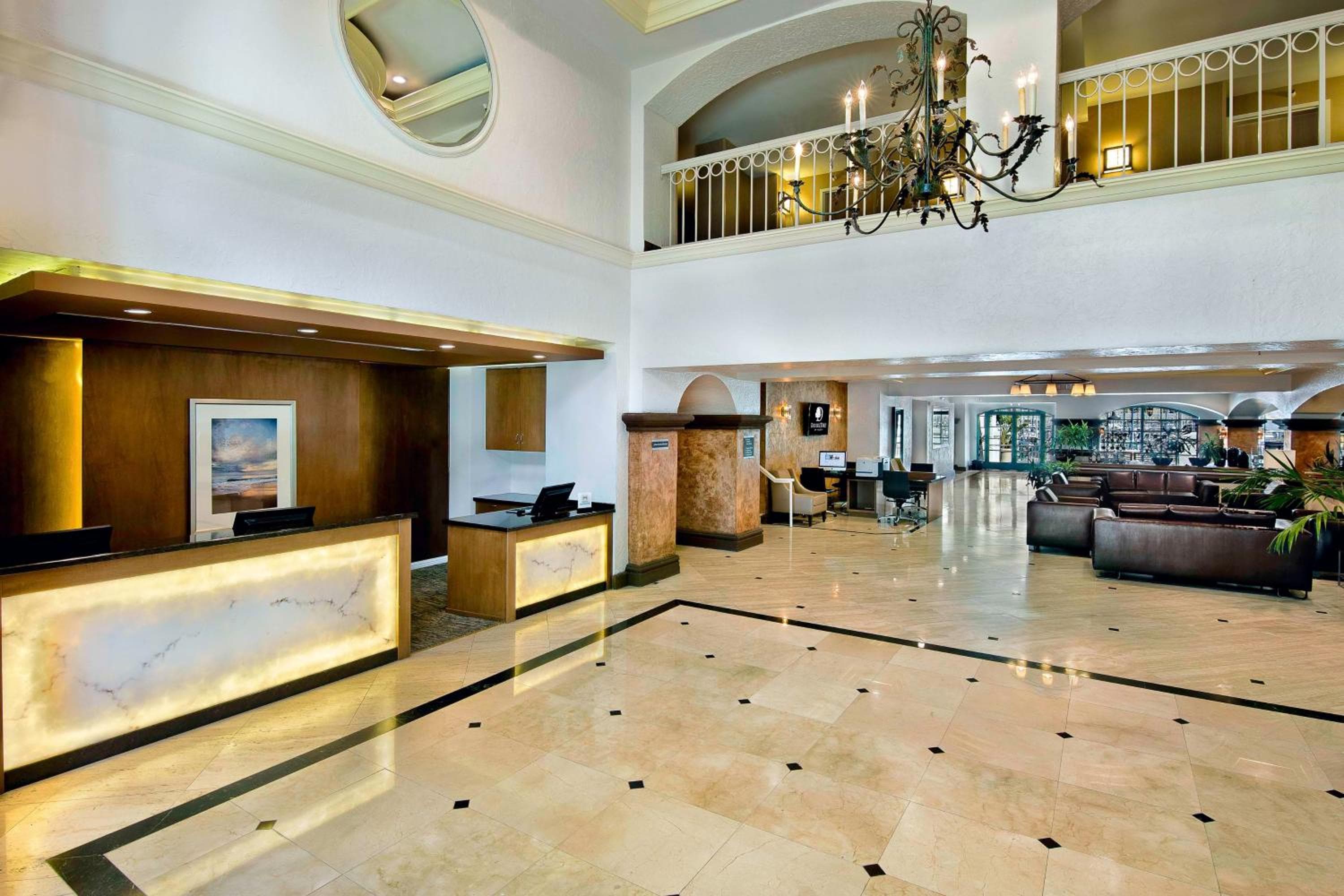 DoubleTree by Hilton San Pedro