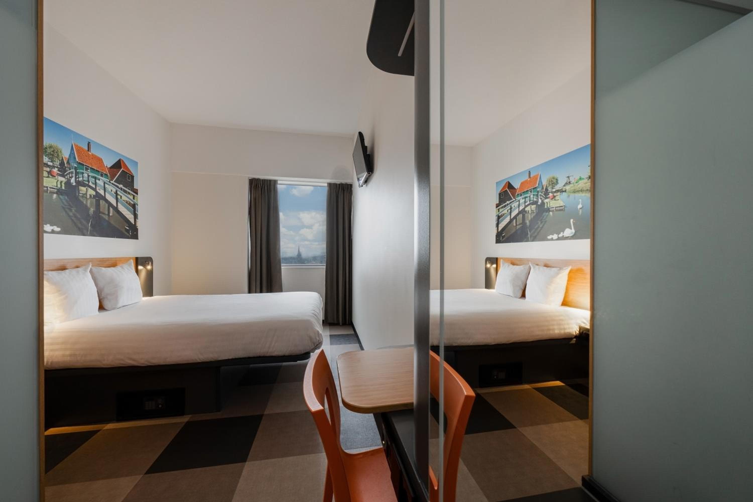 easyHotel Amsterdam Zaandam