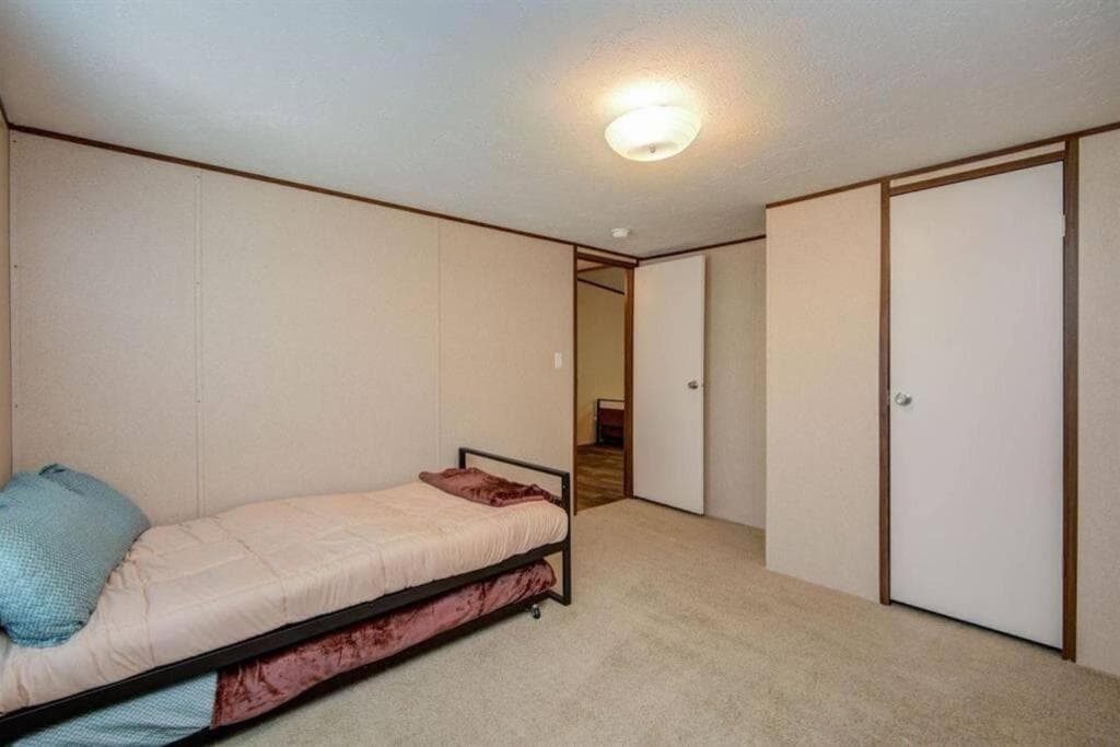Seaside Serenity - Holiday Home Sleeps 10