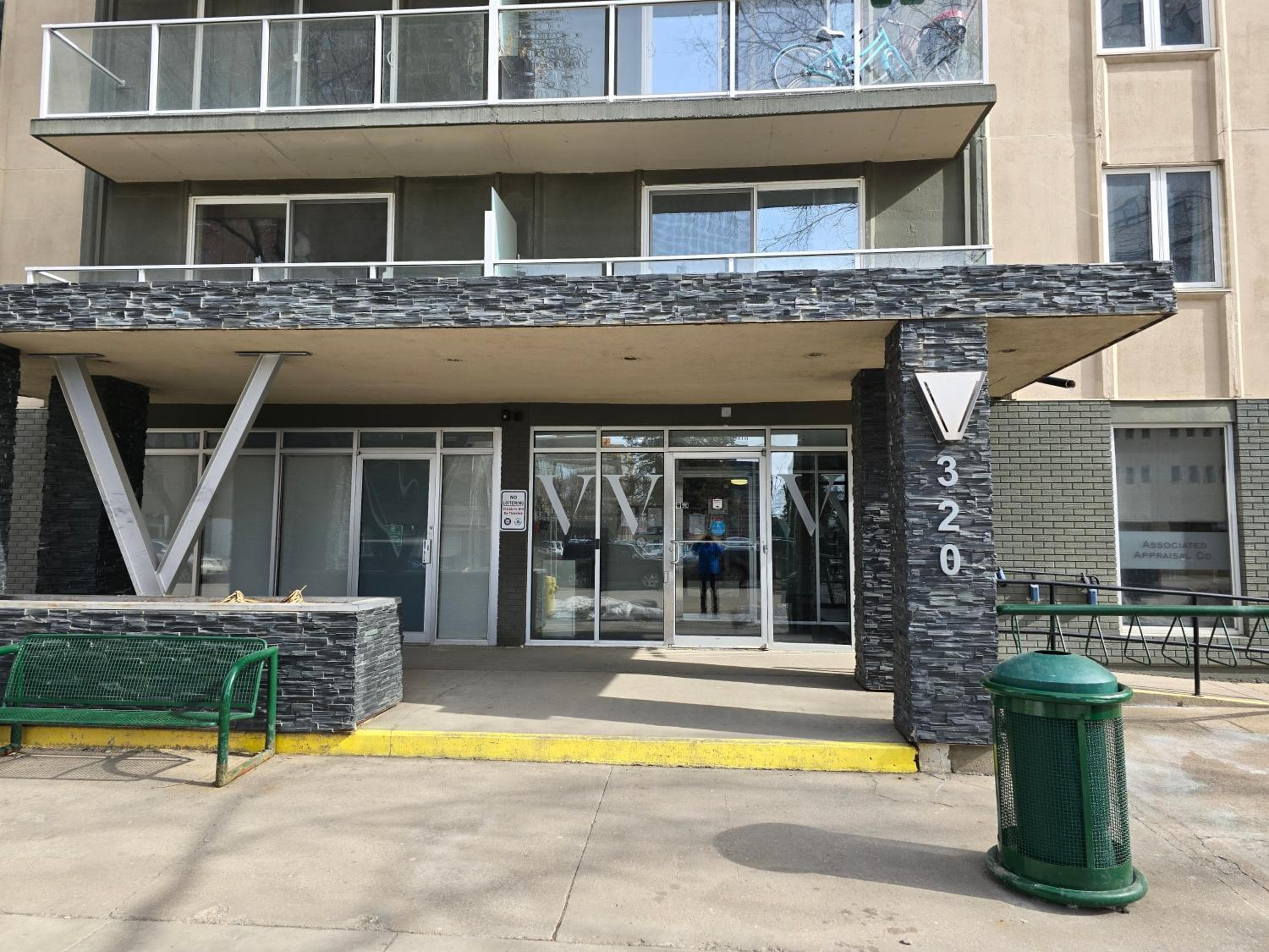 Smart Stylish Downtown Condo- 2 bedrooms