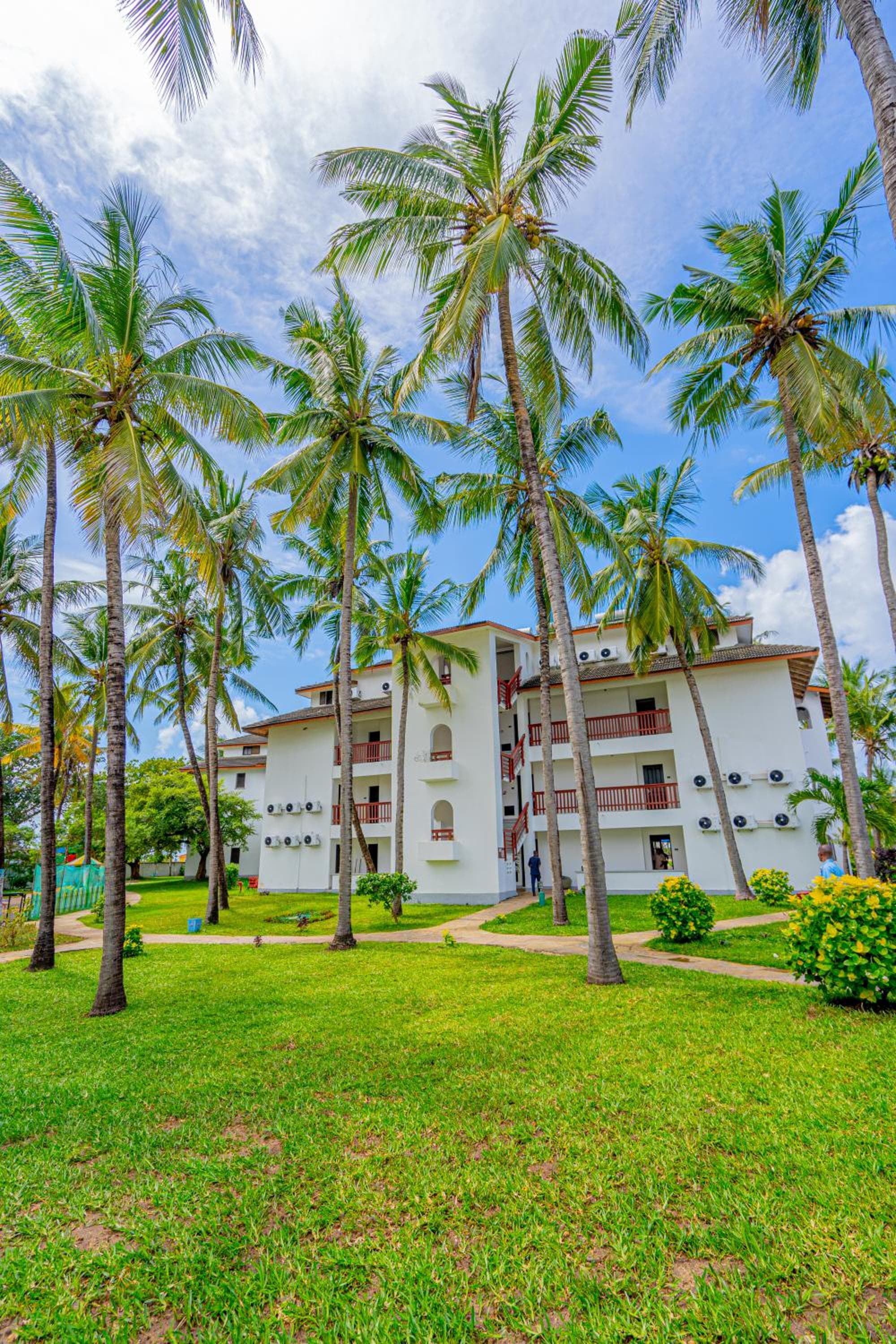 PrideInn Flamingo Beach Resort & Spa Mombasa