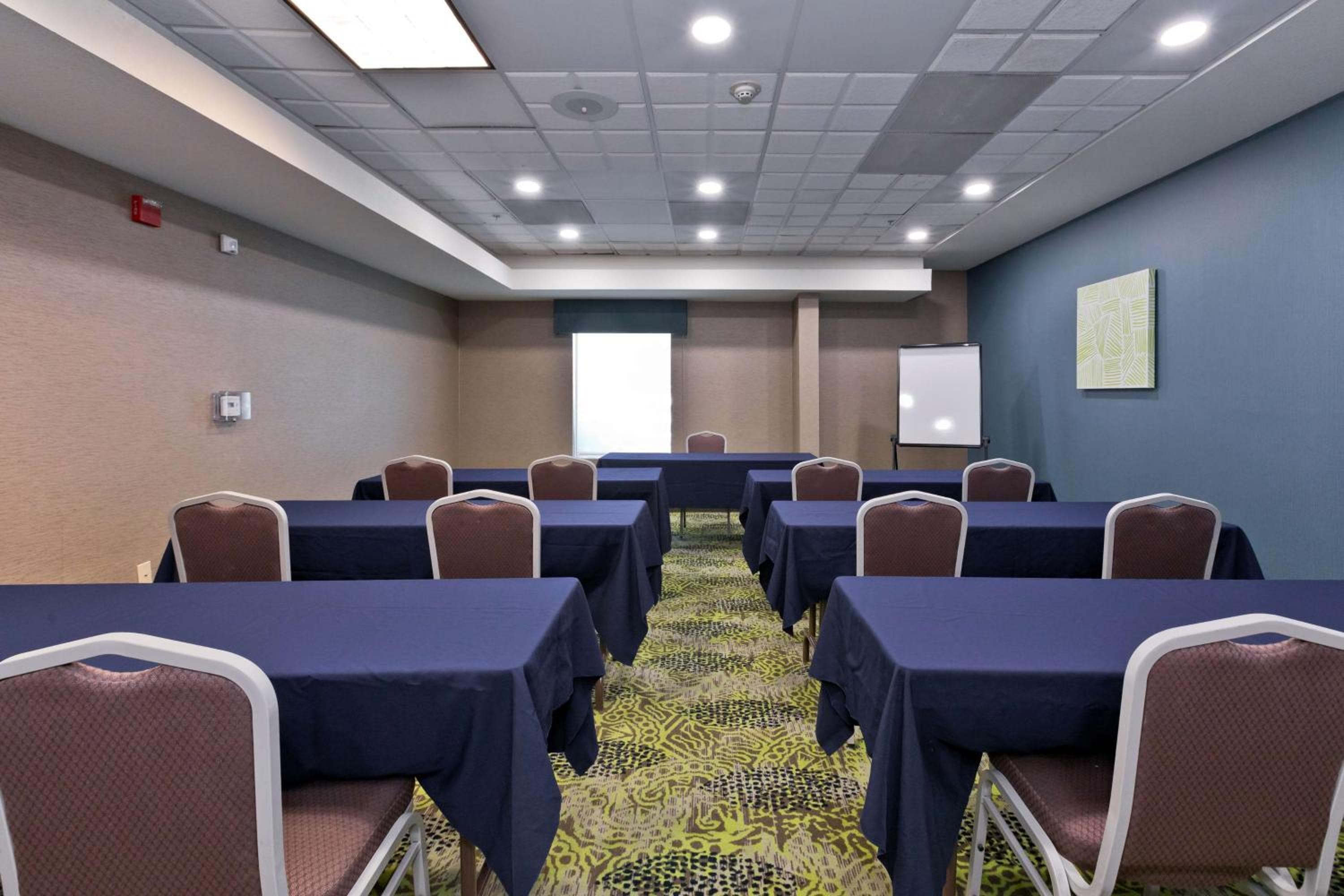 Hampton Inn & Suites Palm Desert