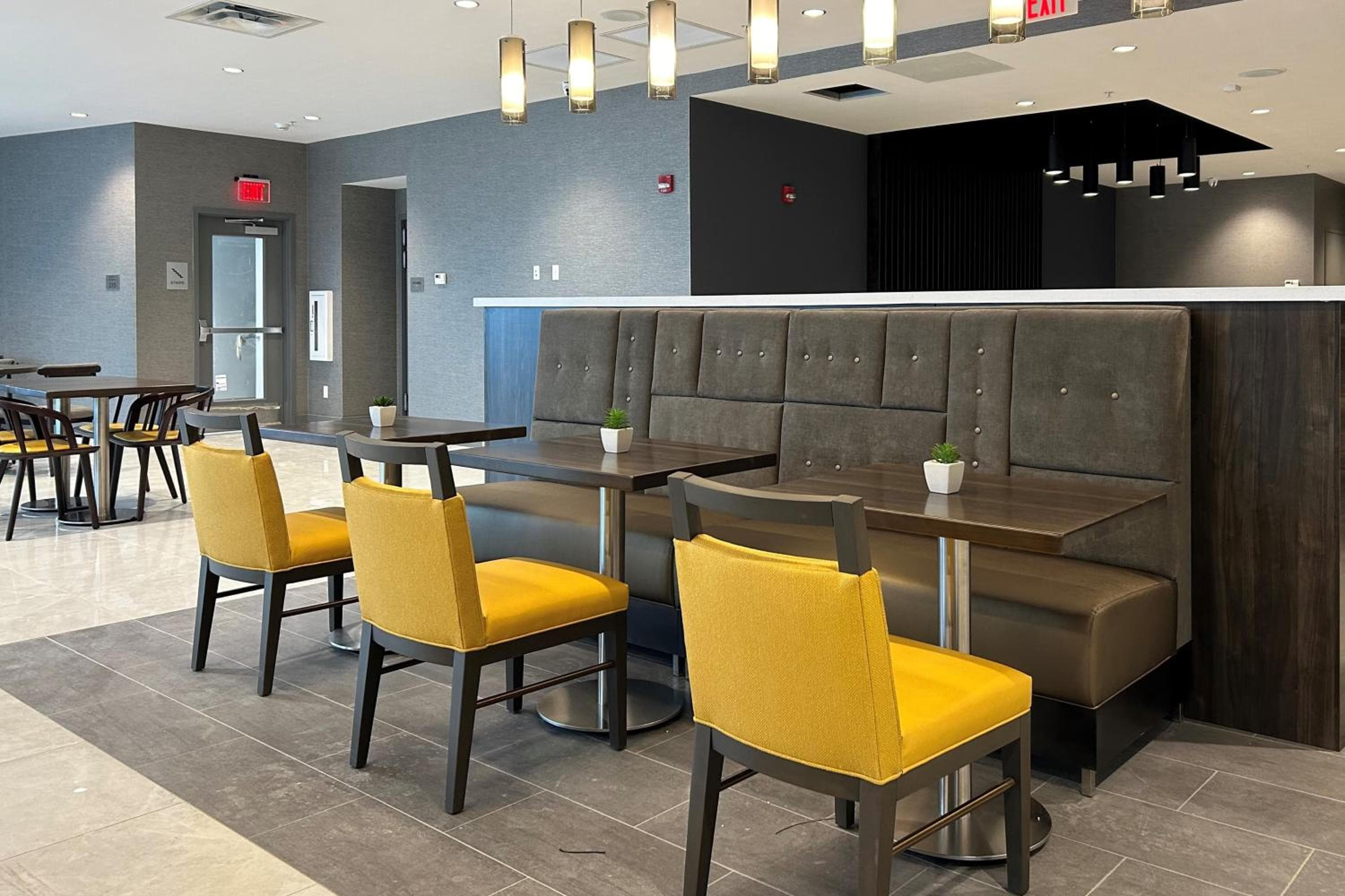 Cambria Hotel Niagara Falls