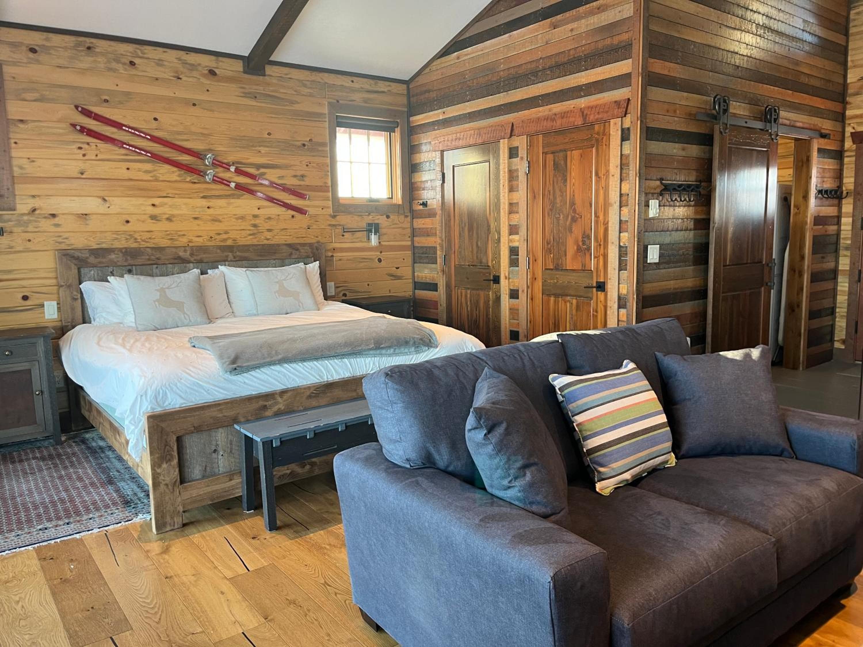 New Cabin with Spectacular Views of Flathead Lake.