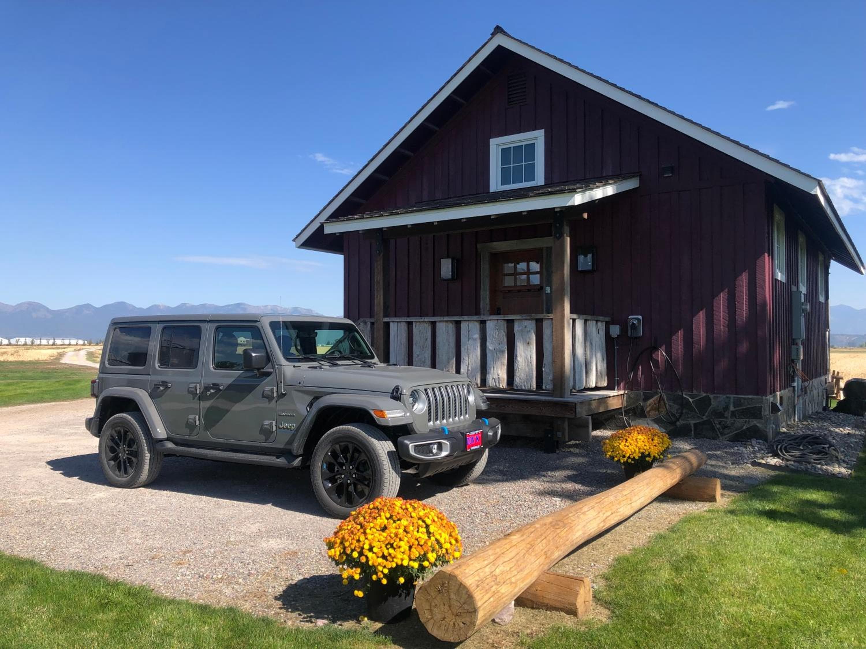 New Cabin with Spectacular Views of Flathead Lake.