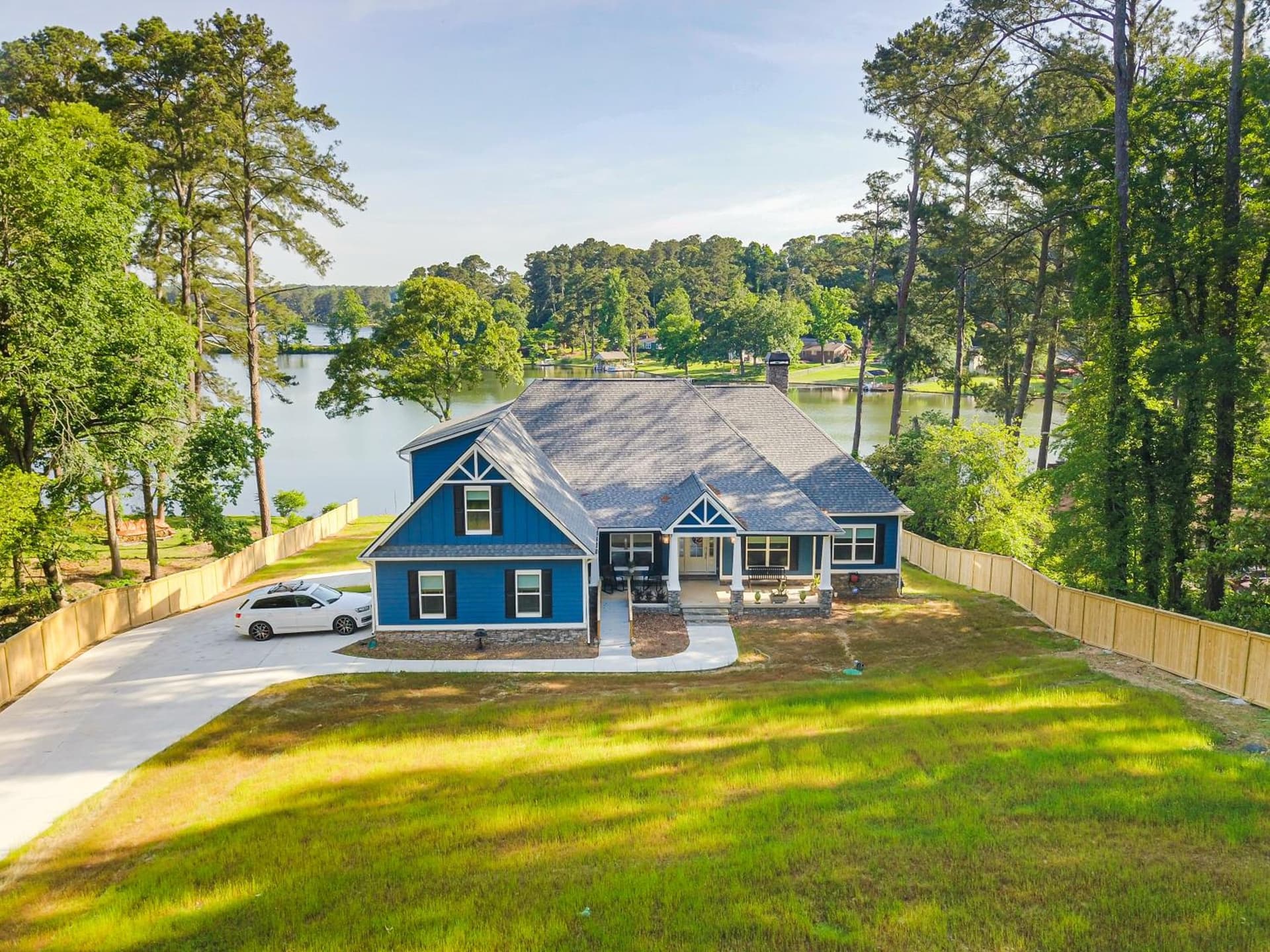 Luxury Lakefront Getaway Near Atlanta and Perfect for FIFA Visitors
