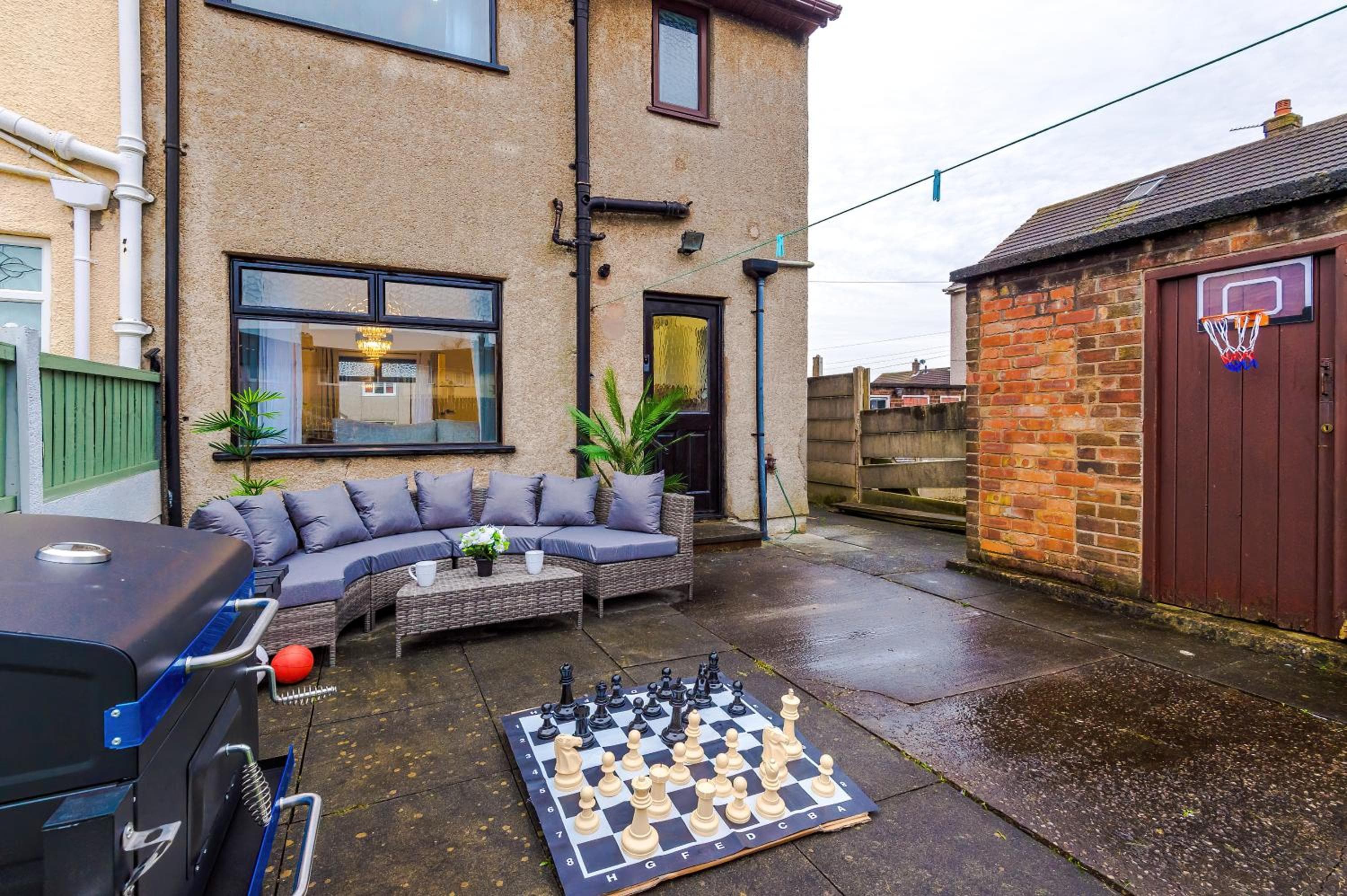 New 2 Bed House - Perfect for Contractors & Families By AV Stays Short Lets St Helens